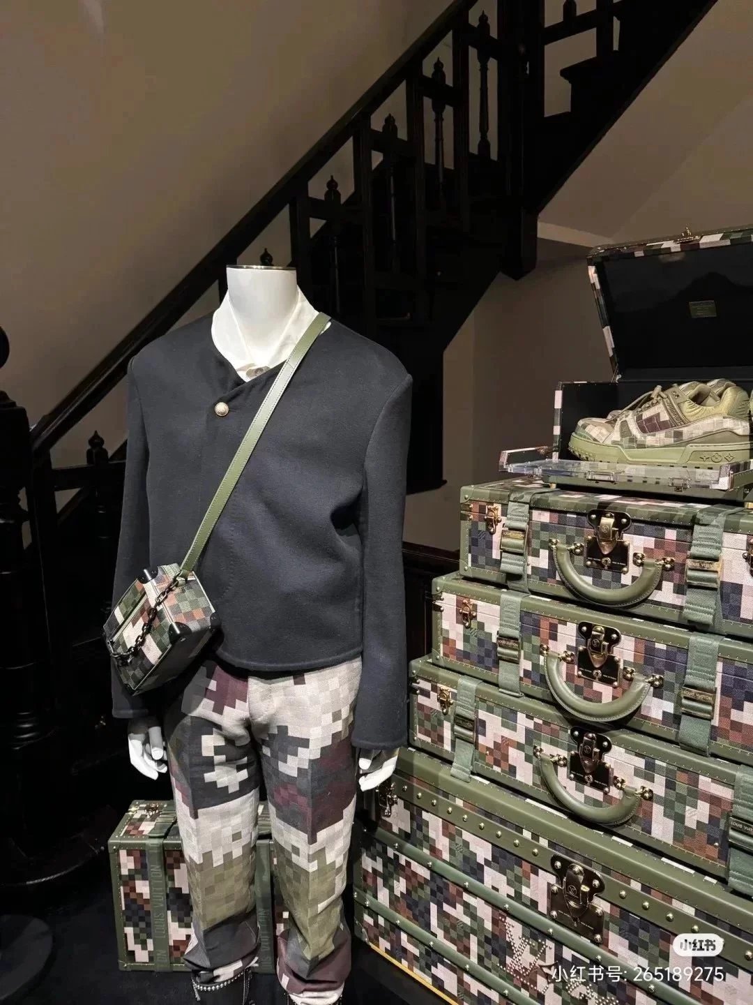 Louis Vuitton LV Men's Bag Top version New【Original Version】M24581Box Bag Men's and Women's Bags MiniSoftTrunk Handbag Camouflage Box Bag Shoulder Bag Crossbody Handbag Messenger Men's Bag Chain Bag Men's Bag Camera Bag Messenger Women Bag Men's Bag Soft