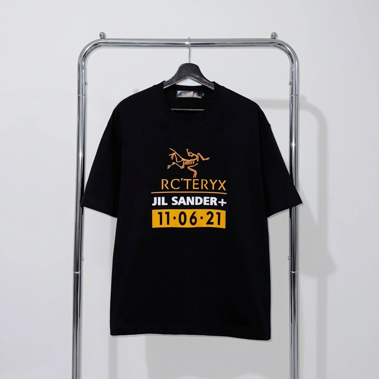 Arc'teryx T-shirt Chest Letter and Number Print logo round Neck Short Sleeve25ss New pure cotton T Unisex T-Shirt OS Loose Fit Base Shirt Top Half Sleeve T-Shirt