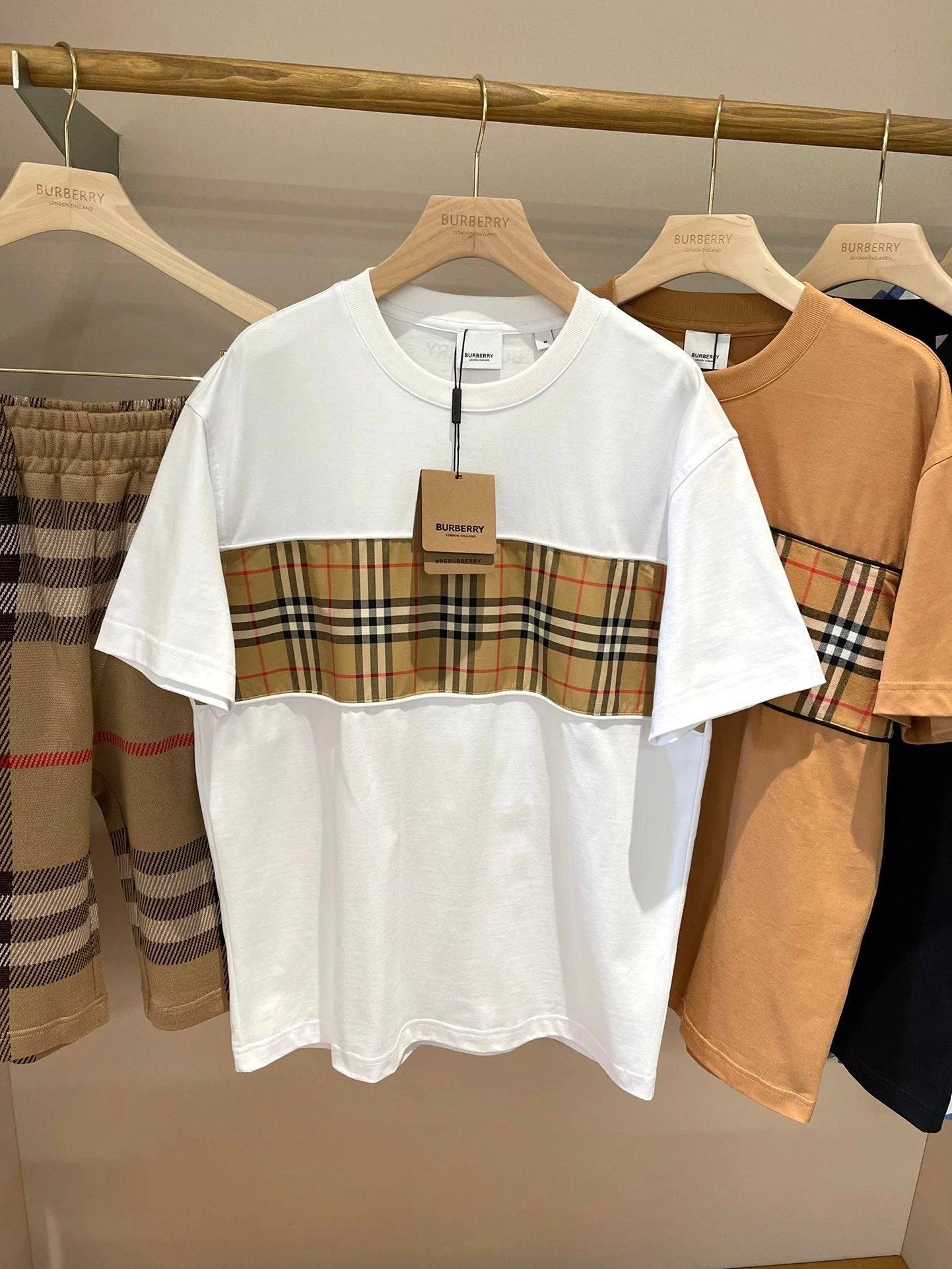 Burberry T-shirt Plaid Patchwork Decoration logo round Neck Short Sleeve25ss New pure cotton T Unisex T-Shirt OS Drop Shoulder Loose Fit Base Shirt Top T-Shirt Short Sleeve