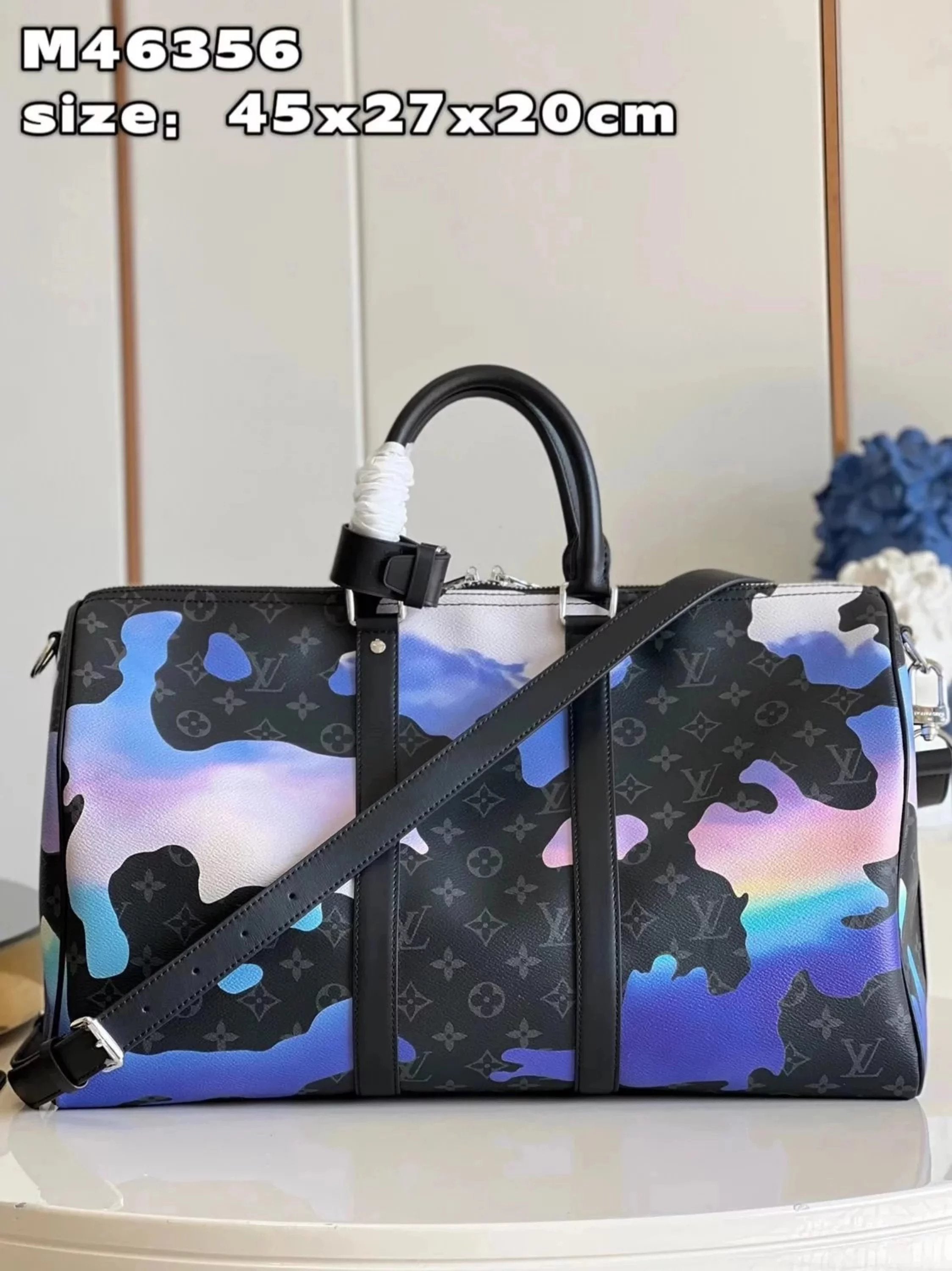 Louis Vuitton LV Travel Bag Top version 【New Arrivals】KEEPALL45Travel Bag M463562022End of Year RoomwithaView The Series Is MonogramEclipse Canvas Shoulder Messenger Bag Handbag Travel Bag
