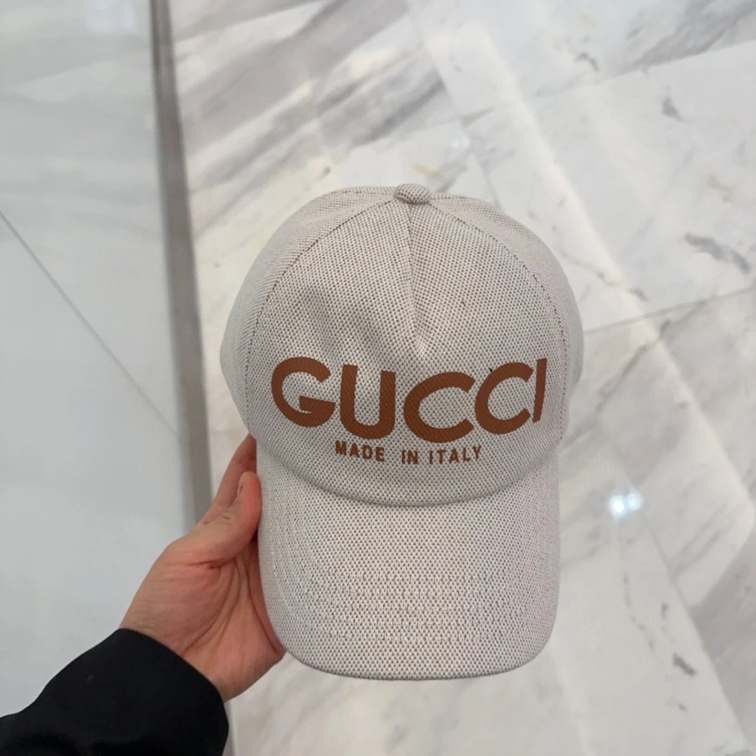 Gucci Hat Branded Letter Print logo Baseball Cap Sunshade Sun Protection Duckbill Cap Large Head Circumference Slimming Face Curved Brim Versatile Sports Hat for Men and Women Couples Same Style