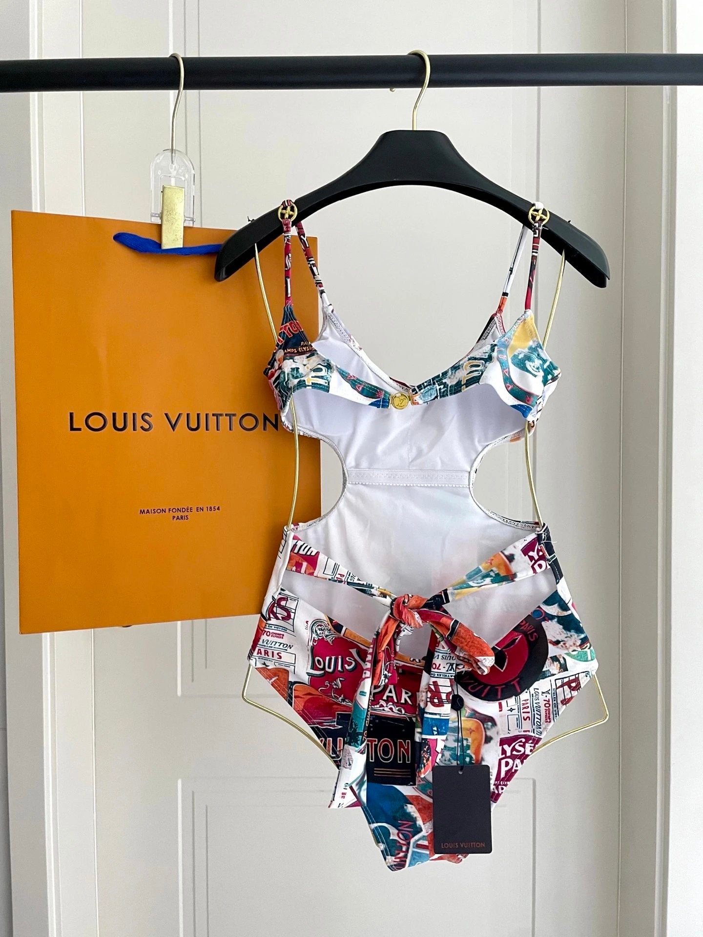 Louis Vuitton LV Swimsuit Full Print Colorful Pattern Bikini One-Piece Swimsuit Sexy Beach Pool Vacation Hot Spring Small Chest Gathered Backless White Women's Swimwear