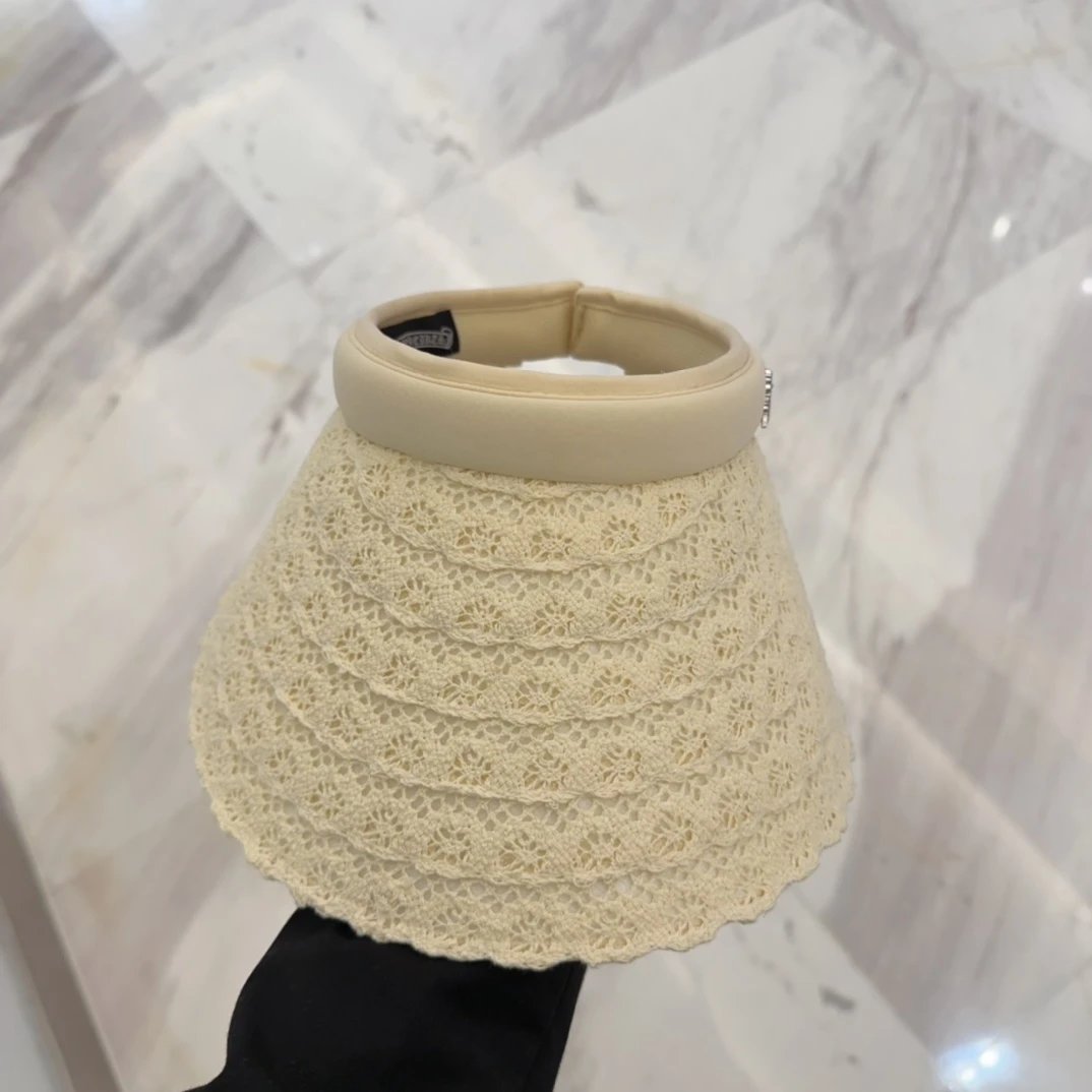 Chrome Hearts Hat Delicate Metal logo Baseball Cap Sunshade Sun Protection Duckbill Cap Slimming Face Curved Brim Versatile Large Head Circumference Sports Hat Unisex Couple Style