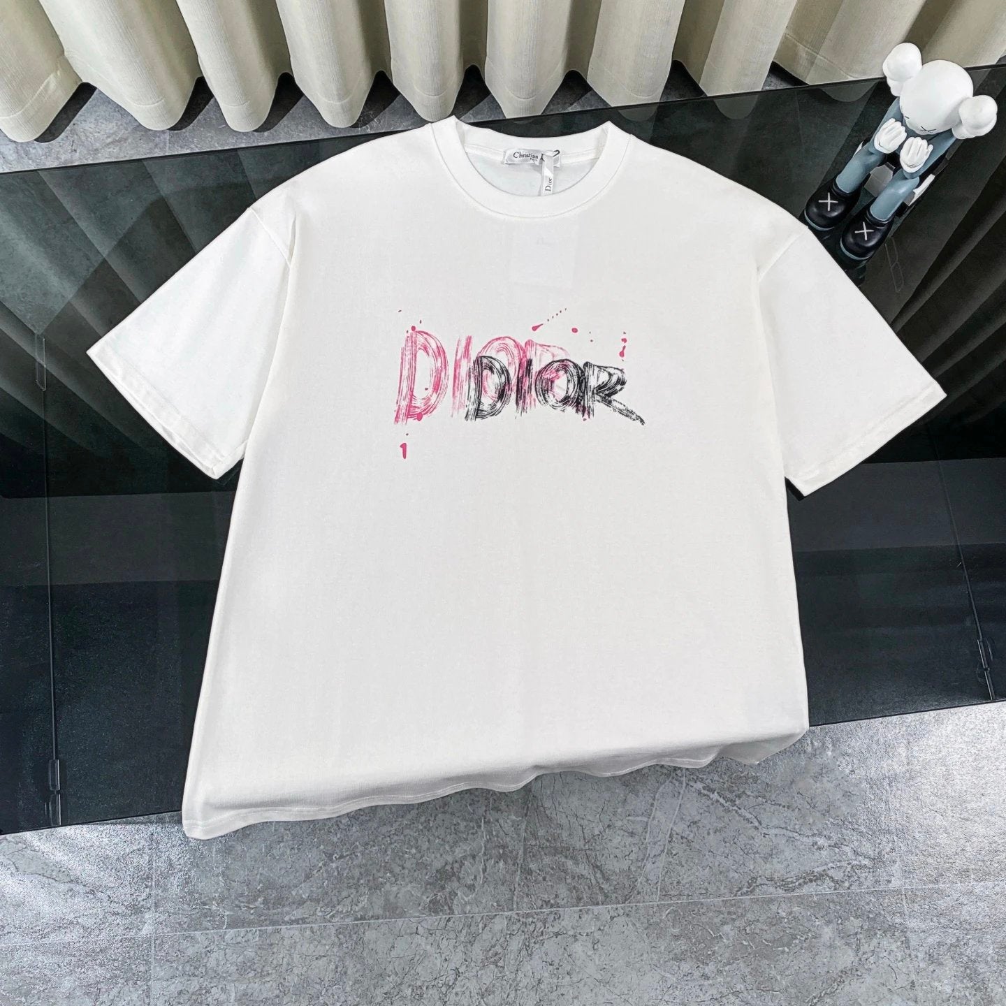 Dior T-shirt Classic Letter Print Graffiti Crew Neck Short Sleeve25ss New pure cotton T Unisex T-Shirt OS Loose Fit Base Shirt Top Half Sleeve T-Shirt