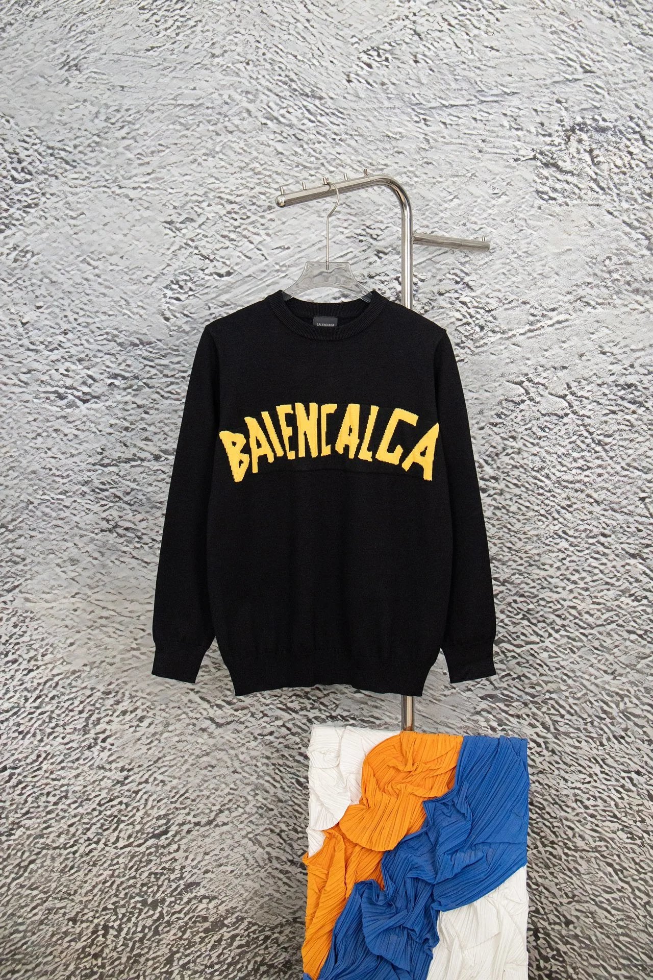 Balenciaga Jackets 24ss Front and back jacquard yellow tape logo Thickened Lazy Style Unisex Loose Knit Top Jacket Versatile Casual Wearable Inside and Outside