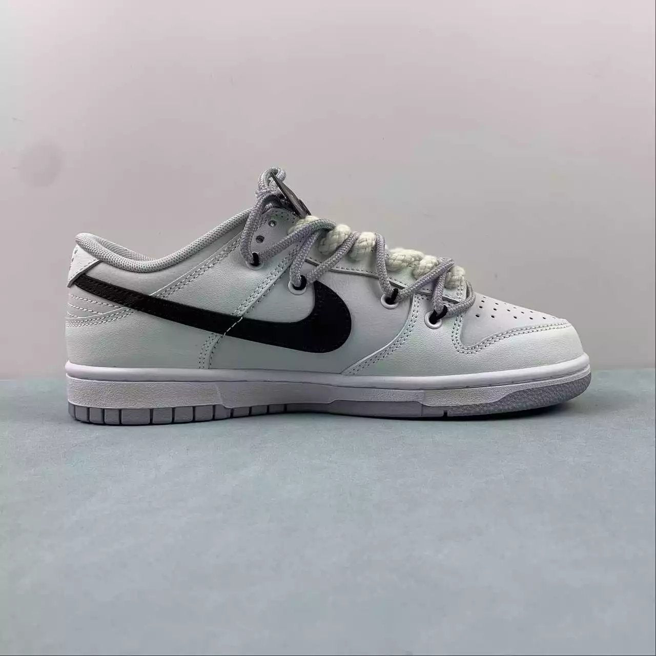 Nike Dunk Low shoes