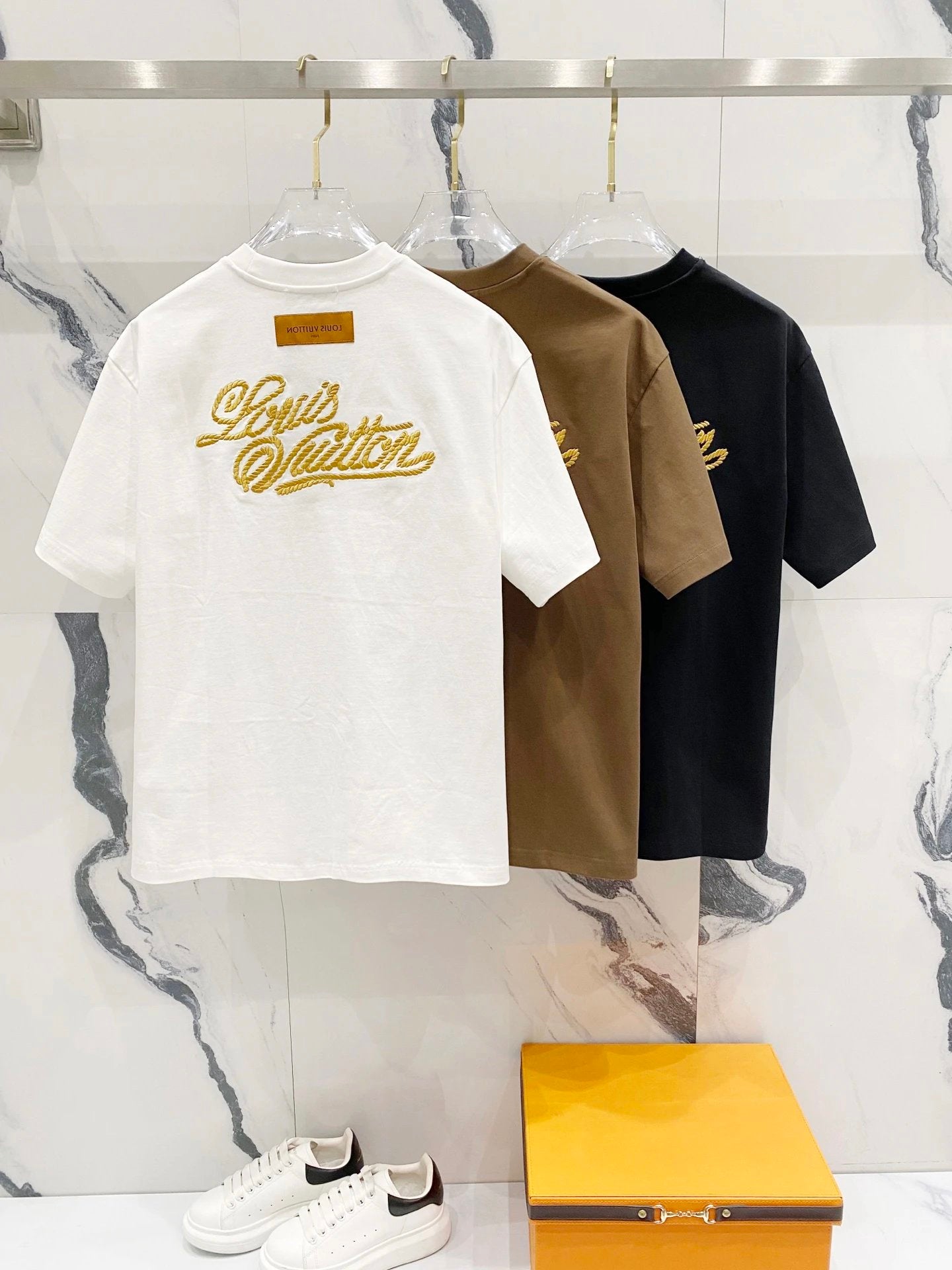 Louis Vuitton LV T-shirt Iconic Hemp Rope Letter Embroidery LOGO round Neck Short Sleeve25ss New Pure Cotton Unisex Style T T-shirt OS Loose Fit Base Shirt Casual Short Sleeve Top T-Shirt