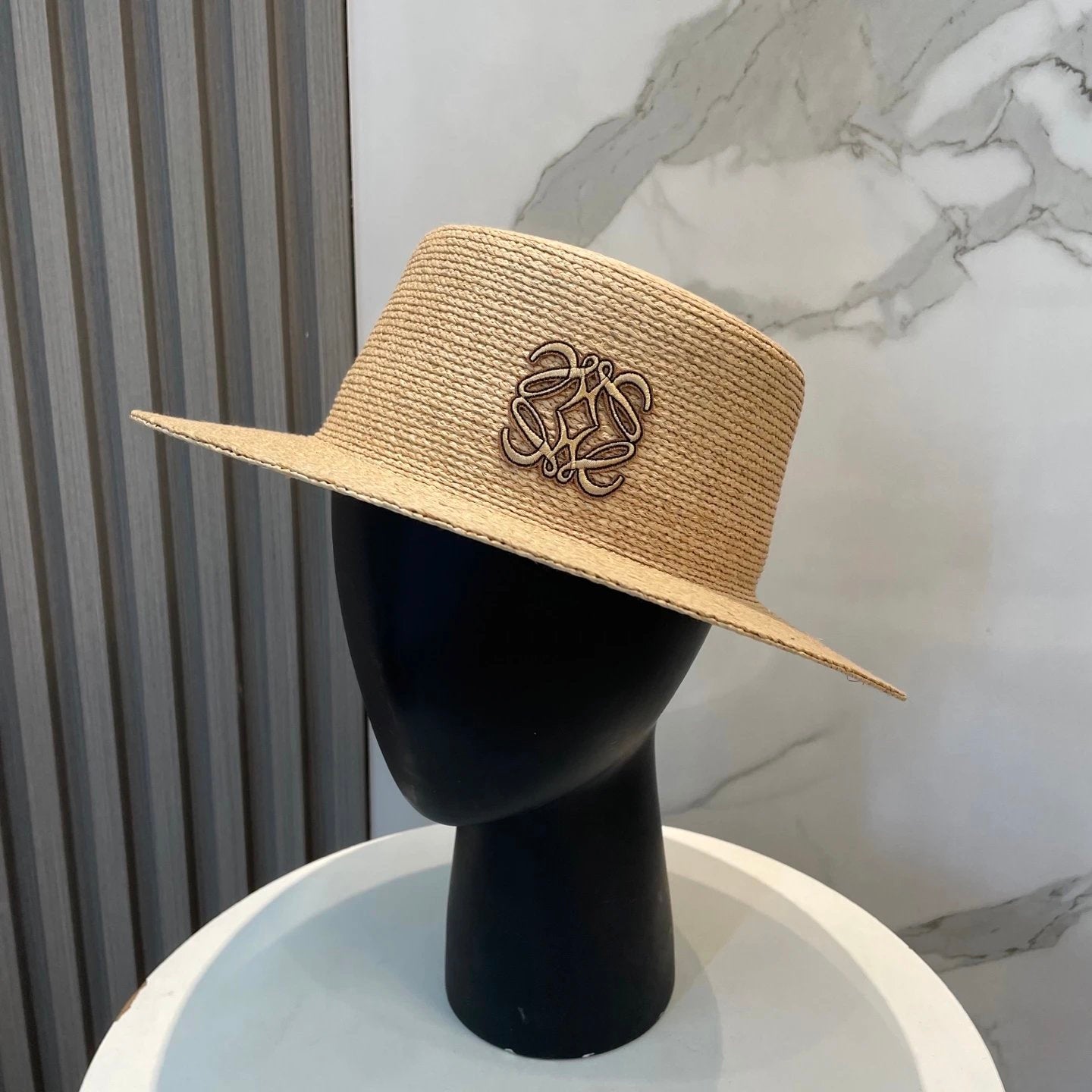 LOEWE Hat Brand Logo logo Straw Hat Fisherman Hat Casual Sun Protection Plain Face Covering Sunshade Outdoor UV Protection Versatile Flat Top Bucket Hat