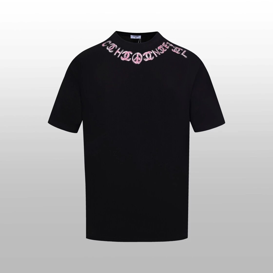 Chanel T-shirt Short Sleeve T T-shirt(Version Difference Currency)
Pattern Printed Short Sleeve T T-shirt
-Color：Black and White-Size：XSSML
-Accessories:Full Set of Customized Accessories
-Version：Loose Men and Women Same Style