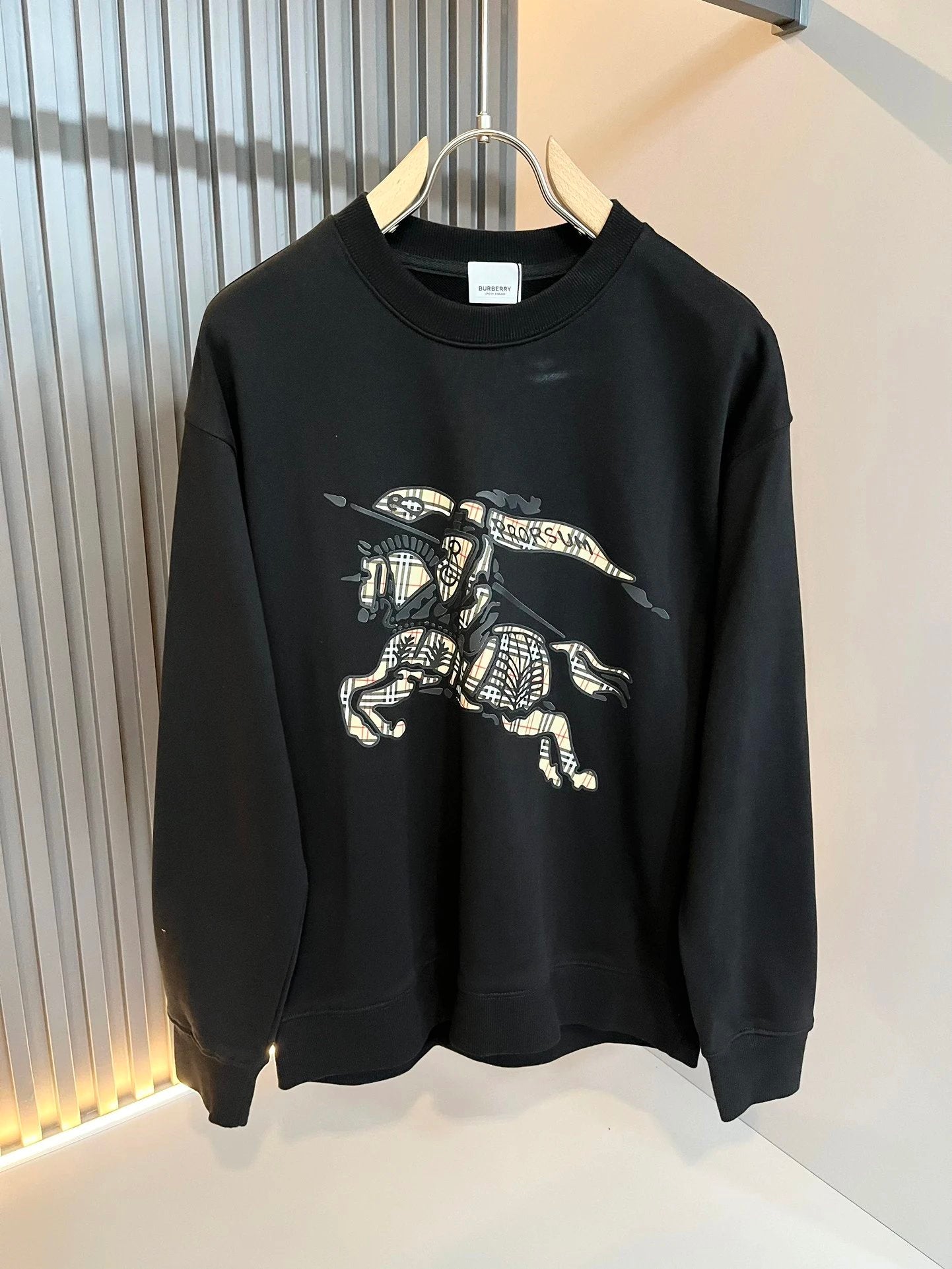 Burberry Hoodie Printed Crewneck Sweatshirt Pure Cotton Casual Loose Fit Versatile Pullover Sportswear Top os Unisex Inner Layer Design24ss Autumn and Winter New Products