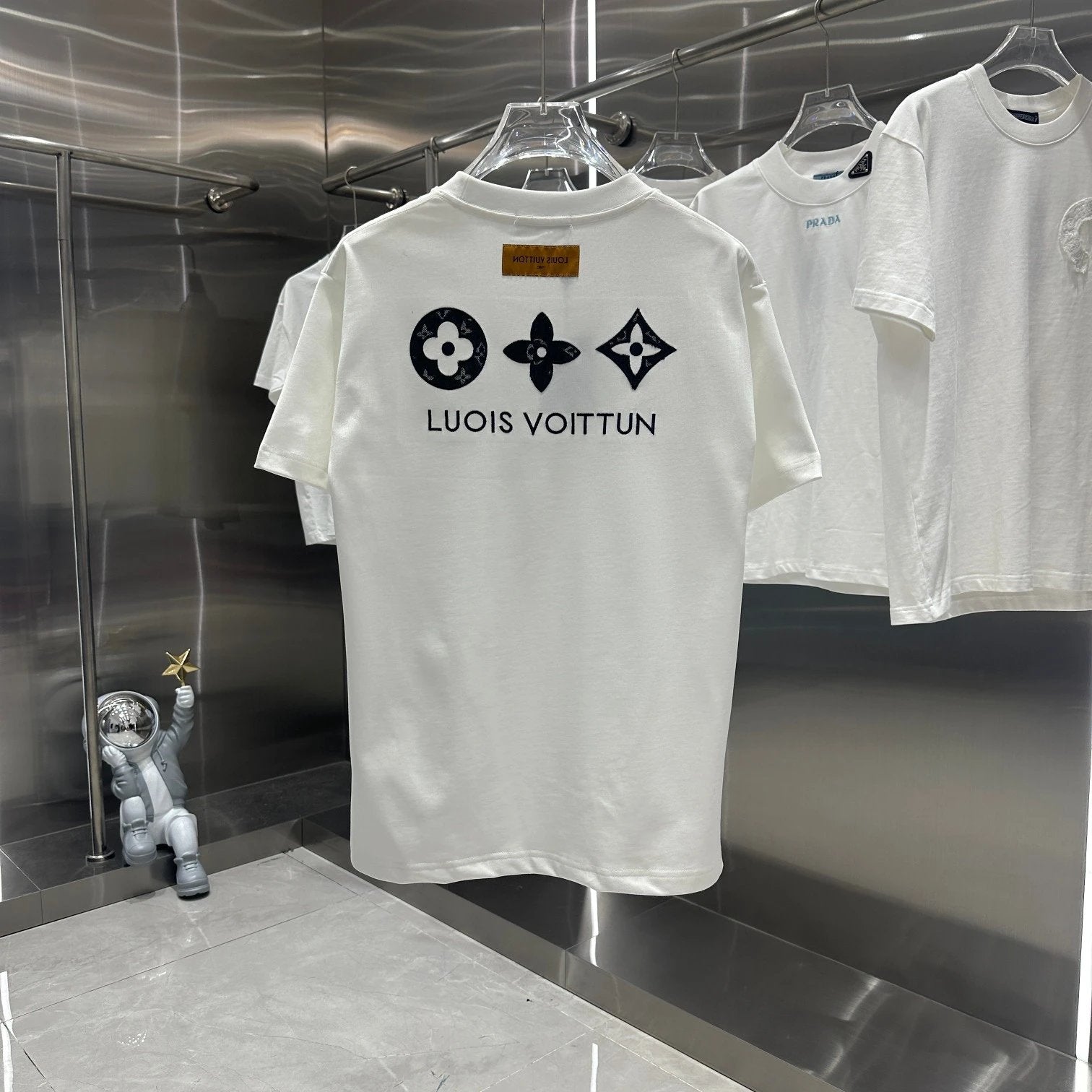Louis Vuitton LV T-shirt Letter Embroidery logo Denim Patch Embroidered Crew Neck Short Sleeve25ss New Pure Cotton Unisex Style T T-shirt OS Loose Fit Base Shirt Top Half Sleeve T-Shirt