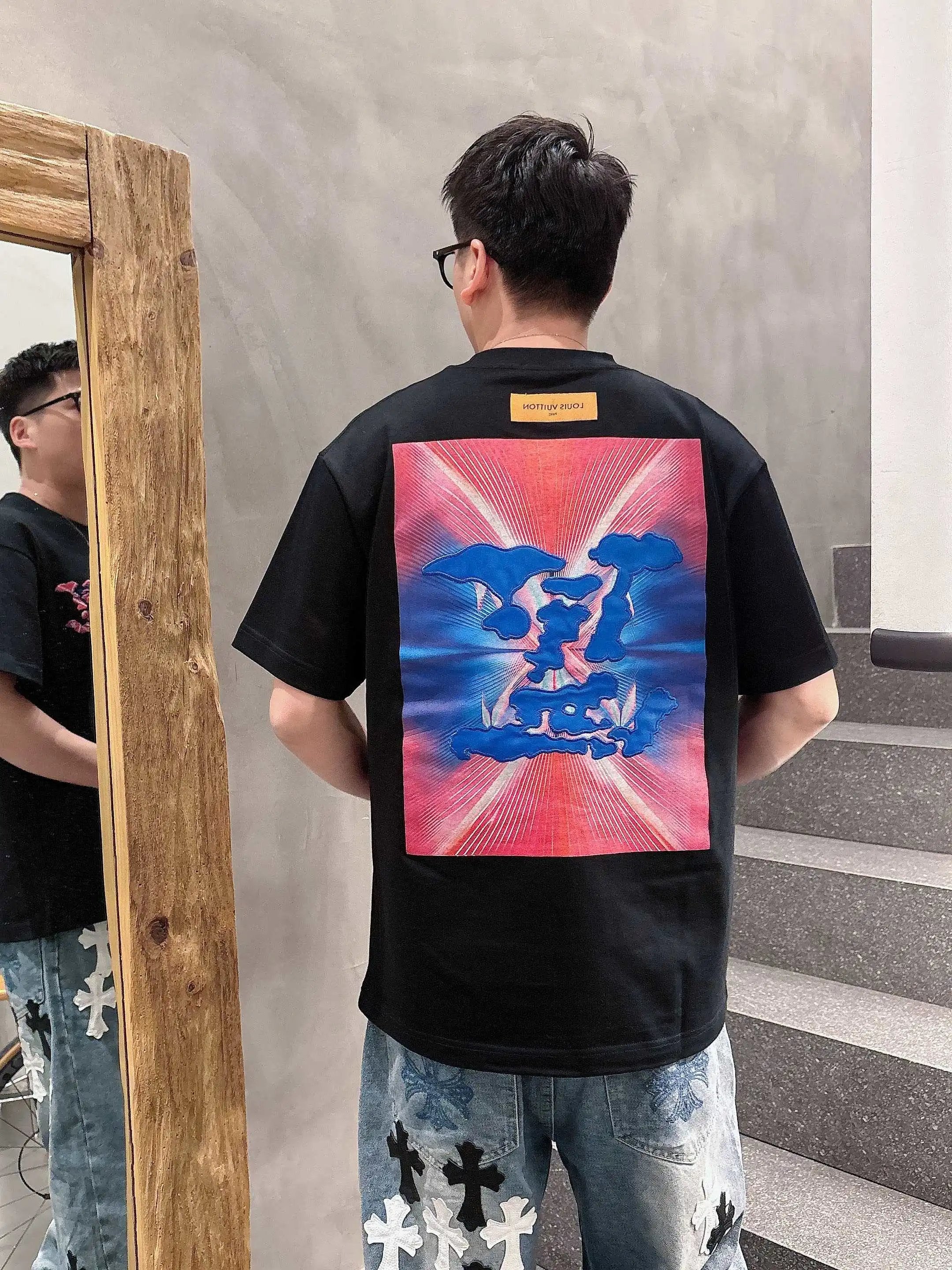Louis Vuitton LV T-shirt Embroidered Patch logo round Neck Short Sleeve25ss New Pure Cotton Unisex Style T T-shirt OS Loose Fit Base Shirt Half Sleeve T-Shirt Top Half Sleeve