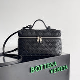 Bottega Veneta Women's Bag Top version 【Version Surrogate Shopping Original Highest Version】BottegaVeneta24Spring and Summer Woven Zipper Messenger Bag New Woven Bag Box Bag Lunch Box Bag Cowhide Woven Bag Cosmetic Bag New Women's Bag Cosmetic Case Portab