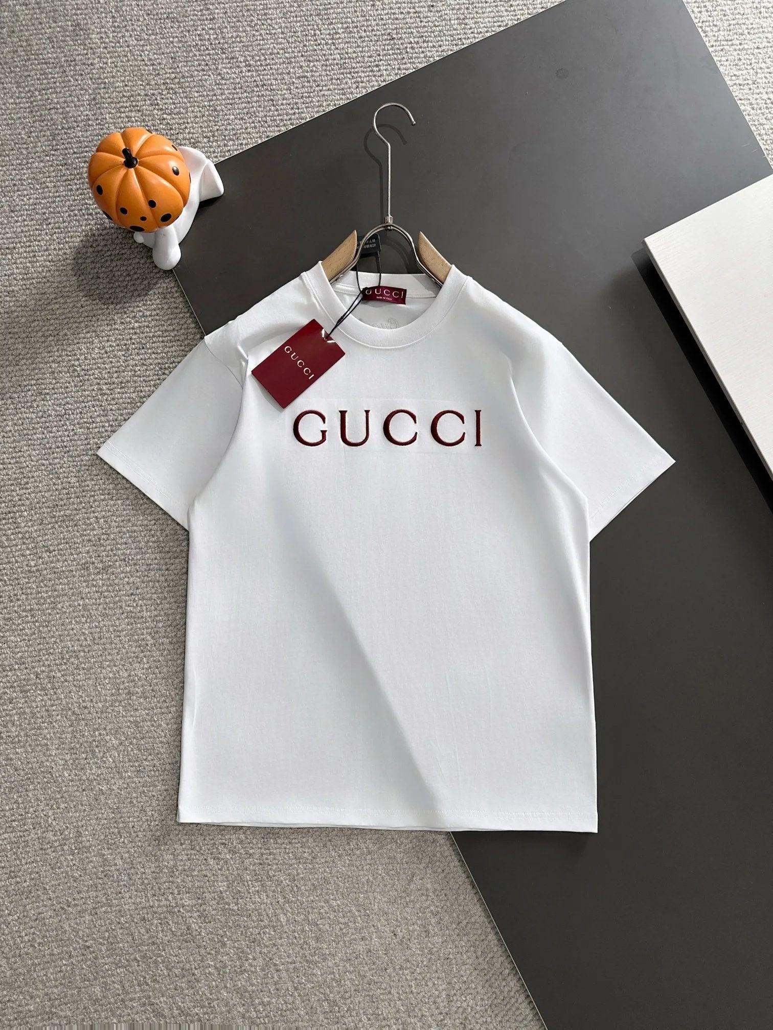 Gucci T-shirt Chest Letter Embroidery logo round Neck Short Sleeve25ss New pure cotton T Unisex T-Shirt OS Drop Shoulder Loose Fit Base Shirt Top T-Shirt Short Sleeve