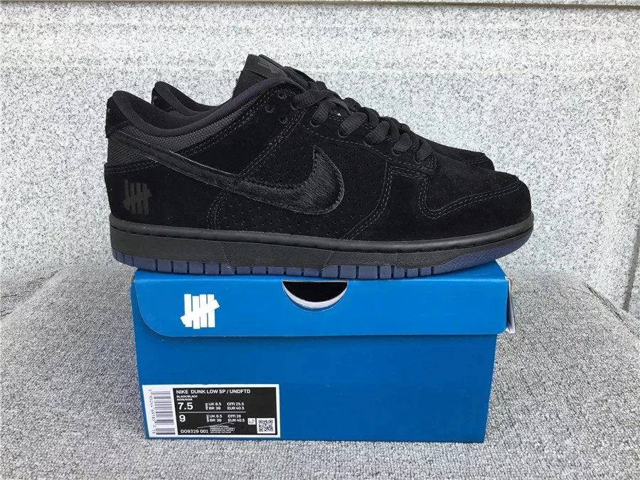 Nike Dunk Low shoes
