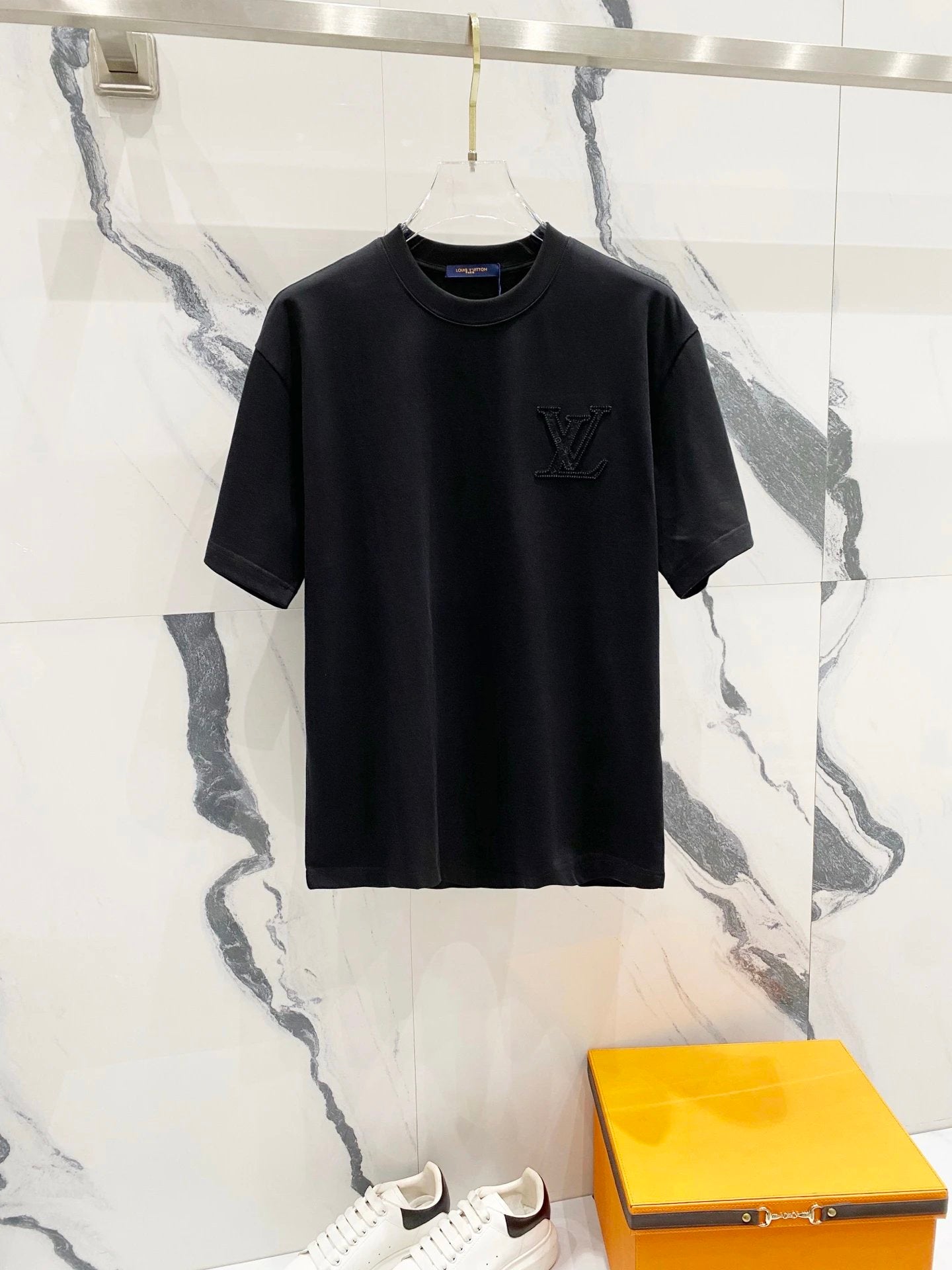 Louis Vuitton LV T-shirt Front and Back Letter Embroidery logo round Neck Short Sleeve25ss New Pure Cotton Unisex Style T T-shirt OS Loose Fit Base Shirt Half Sleeve T-Shirt Top Half Sleeve