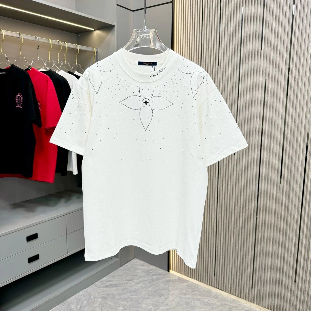 Louis Vuitton LV T-shirt Chest Flower Embroidery logo round Neck Short Sleeve25ss New Pure Cotton Unisex Style T T-shirt OS Loose Fit Base Shirt Half Sleeve T-Shirt Top Half Sleeve