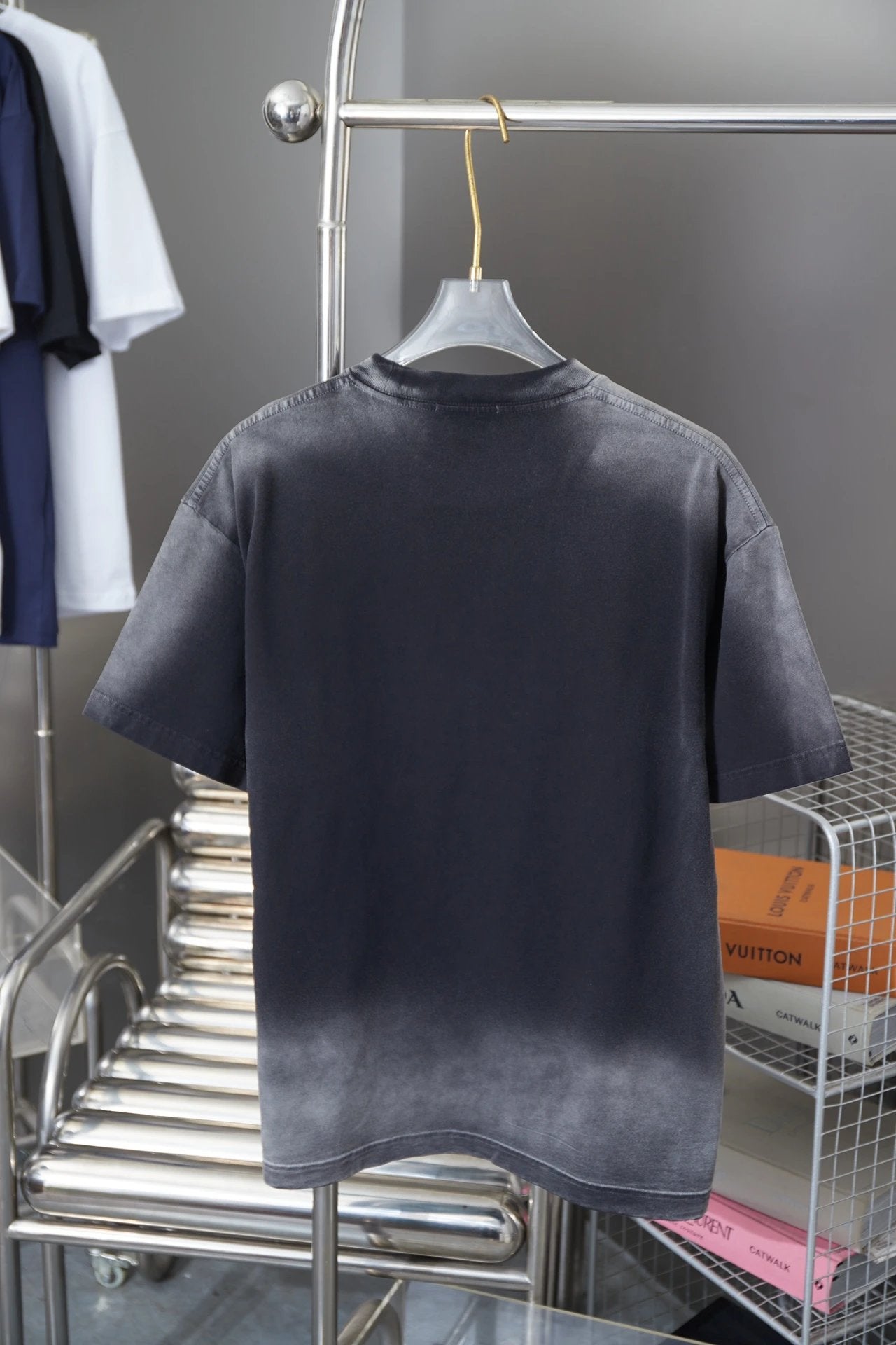 Balenciaga T-shirt 25SS Early Spring New Flocked Letter Crew Neck Short Sleeve Pure Cotton Unisex T T-shirt OS Loose Fit Base Shirt Summer Casual Simple T-Shirt