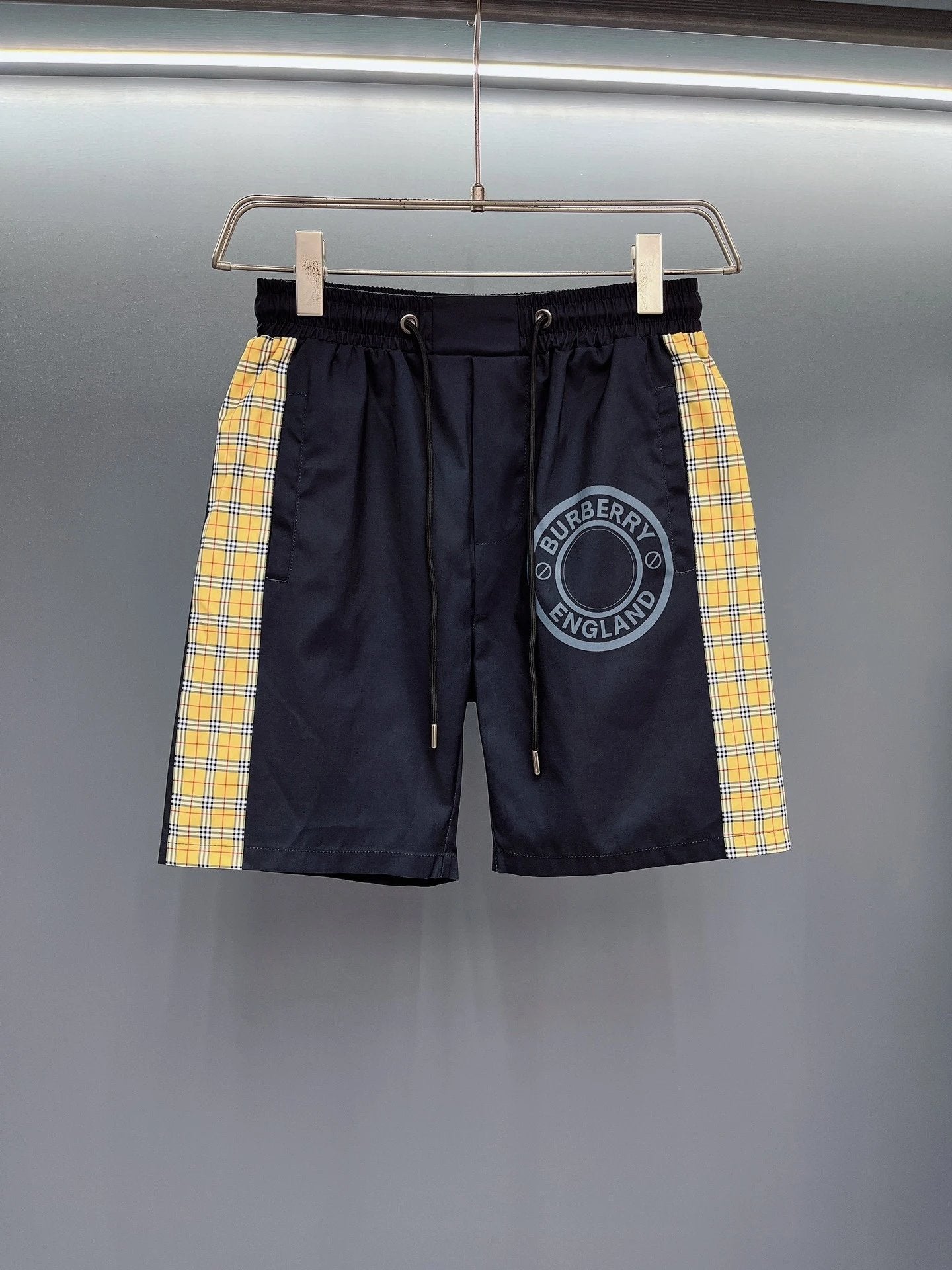Burberry Shorts Two-Sided Plaid Print with Front Letter Print logo Beach Shorts25ss New Five-Point Pants os Loose Quick-Dry Unisex Casual Trendy Brand Big Shorts5Pants