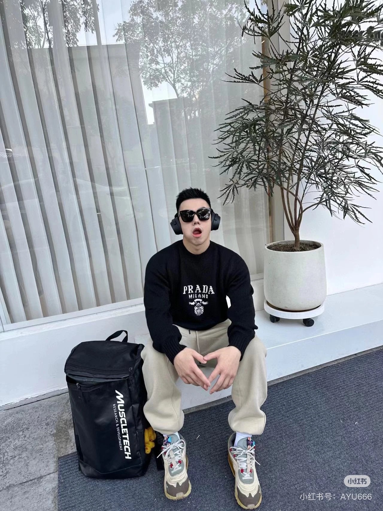 PRADA Sweater Round Neck Triangle Stitching Long Sleeve Pullover Thickened Lazy Style Sweater OS Loose Fit Knit Jacket Unisex