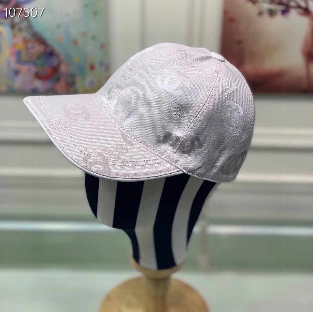 Chanel Hat Classic Original Baseball Cap，Classic Double C,Counter1:1Mold Opening Customization，Original Canvas+First Layer Cowhide，Lightweight and Breathable！Excellent Quality，Basic Head Circumference56，Patch Adjustable。