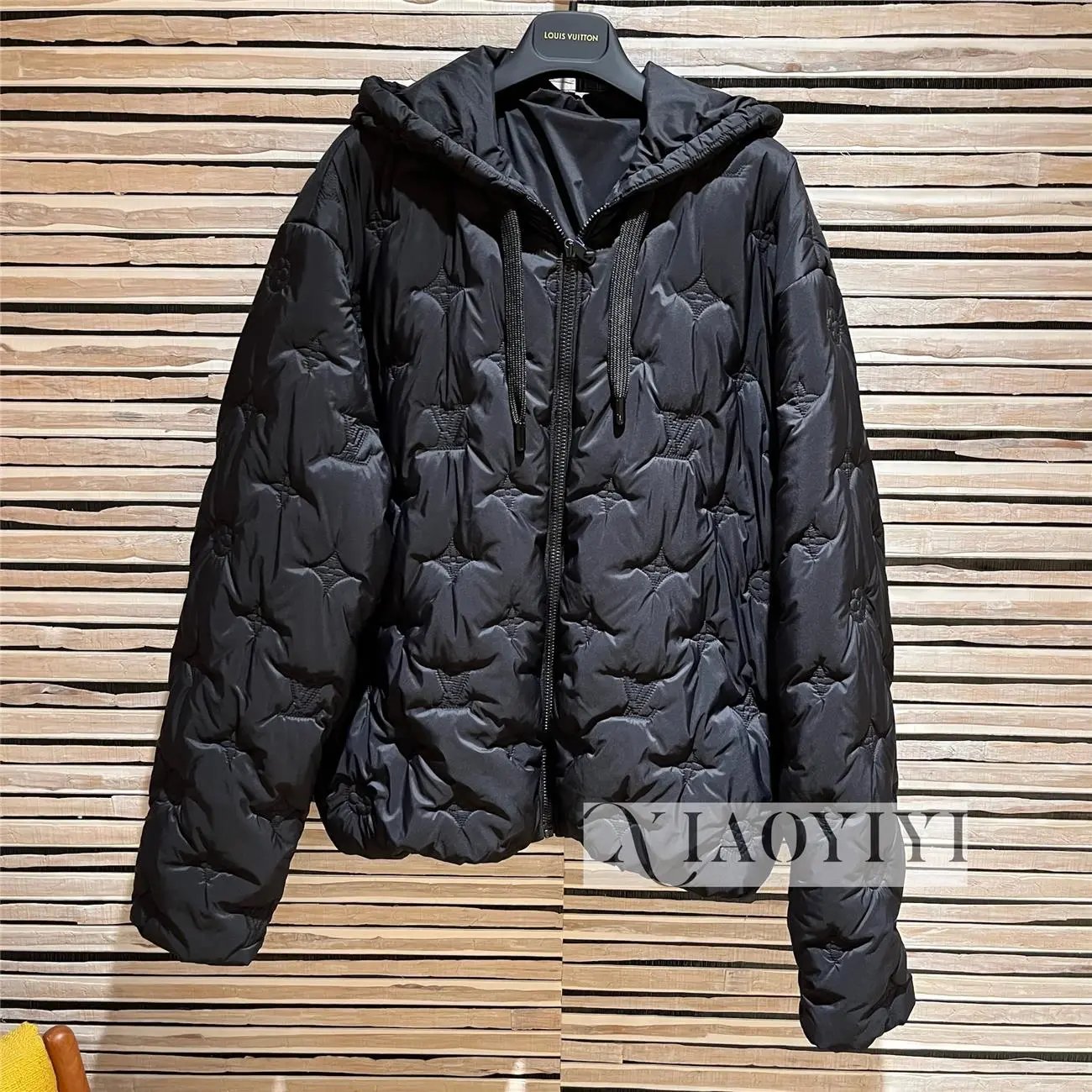 Louis Vuitton LV Down Jacket Men's down Jacket New Logo Quilted Hoodie with Drawstrings Coat European1AFA71