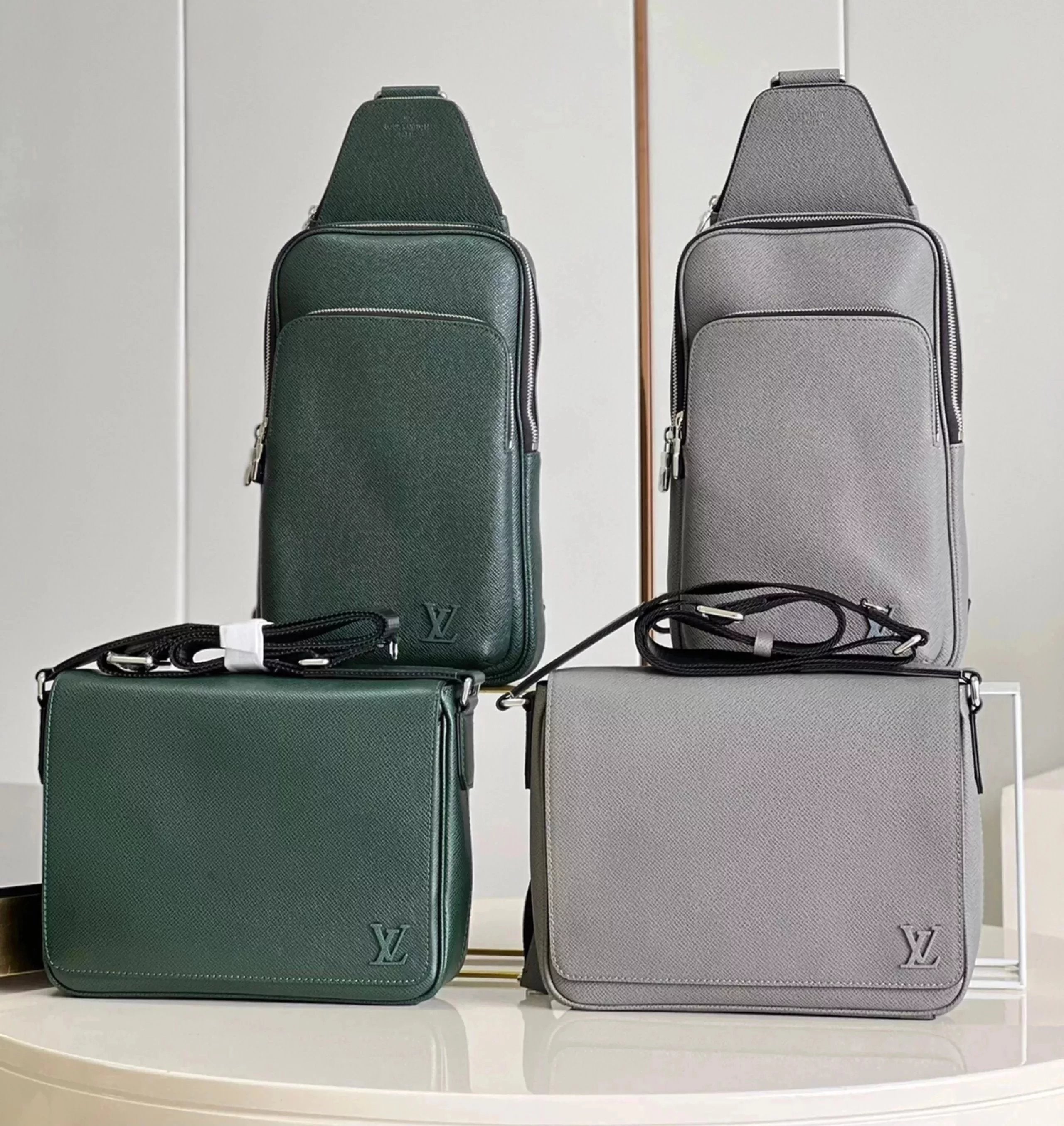 Louis Vuitton LV Men's Bag Top version M41719Green N46345Cross Pattern Avenue Shoulder Bag Chest Bag Backpack Men's Bag M30861Green Gray District Small Size Messenger Bag Crossbody Bag