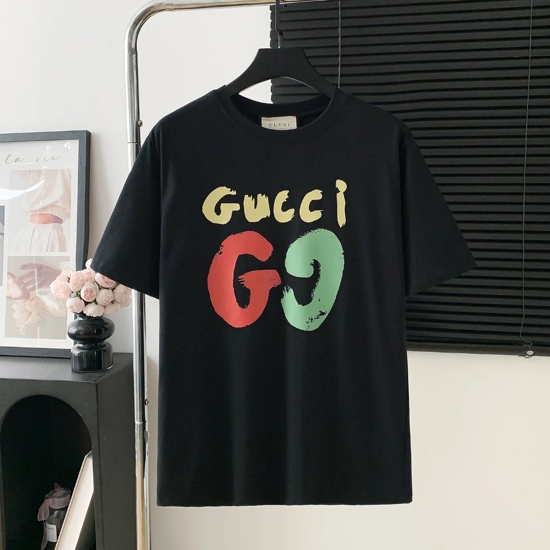 Gucci T-shirt Chest Graffiti Print logo round Neck Short Sleeve25ss New Pure Cotton Unisex Style T T-shirt OS Loose Fit Base Shirt Half Sleeve T-Shirt Top Half Sleeve