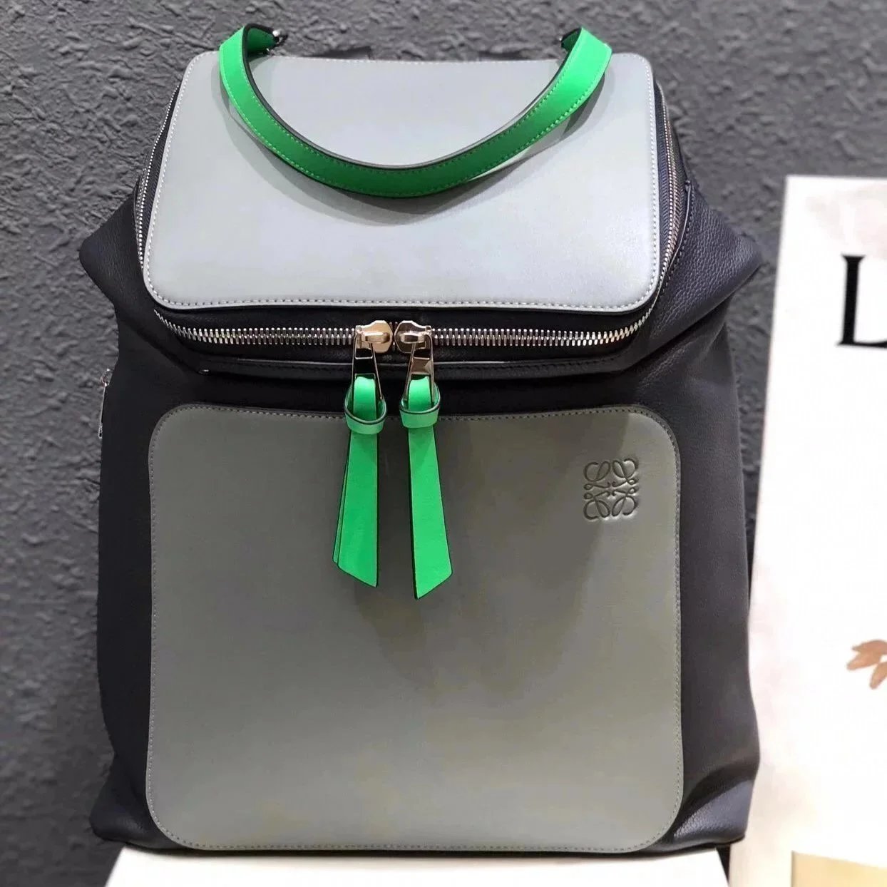 LOEWE Backpack Top version 【Premium Version Original Leather】Backpack Huang Zitao Same Style Goyabackpack Series LOEWE New Schoolbag Backpack Men's and Women's Casual Travel Backpack Color Matching Calfskin Material Goya Backpack