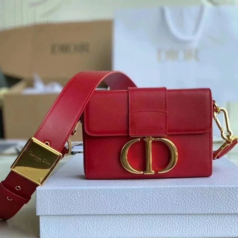 Dior Women's Bag Top version Montaigne Small Square Bag Box Bag Presbyopic Canvas Embroidery Leather Patchwork Montian30box Messenger Bag Chain Bag Shoulder Bag Messenger Bag Women's Bag