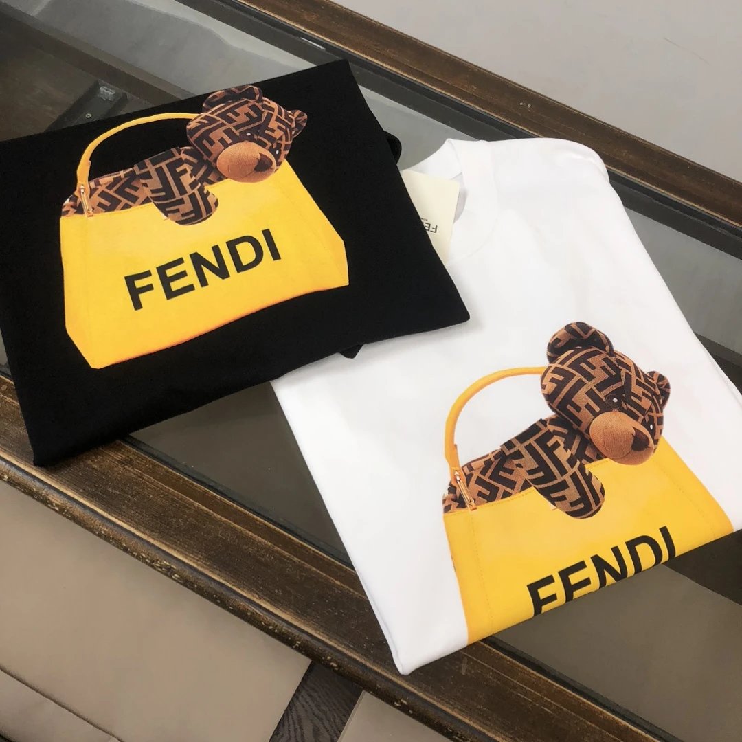 FENDI T-shirt Chest Bag with Bear Plush Print logo round Neck Short Sleeve25ss New Pure Cotton Unisex Style T Casual T-Shirt Base Layer Shirt OS Loose Fit Half Sleeve Top Plus Size
