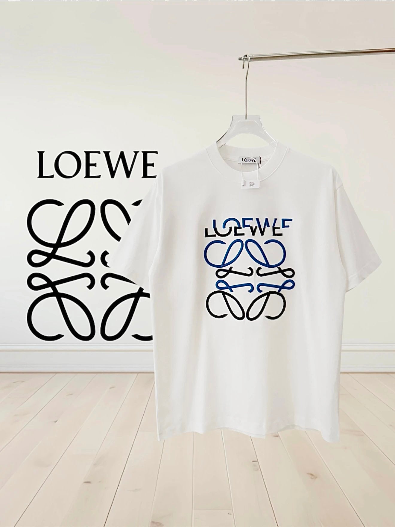 LOEWE T-shirt Floral Irregular Letter Embroidered Crew Neck Short Sleeve25ss New Pure Cotton Unisex Style T Casual T-Shirt Base Layer Shirt OS Loose design