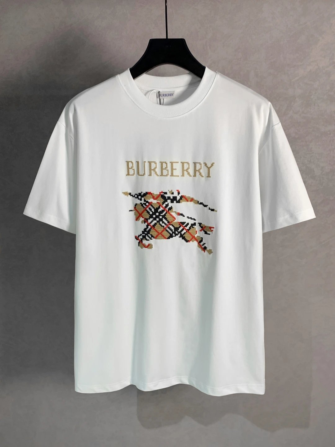 Burberry T-shirt Embroidery on the chest logo round Neck Short Sleeve25ss New pure cotton T Unisex T-Shirt OS Loose Fit Base Shirt Top Half Sleeve T-Shirt
