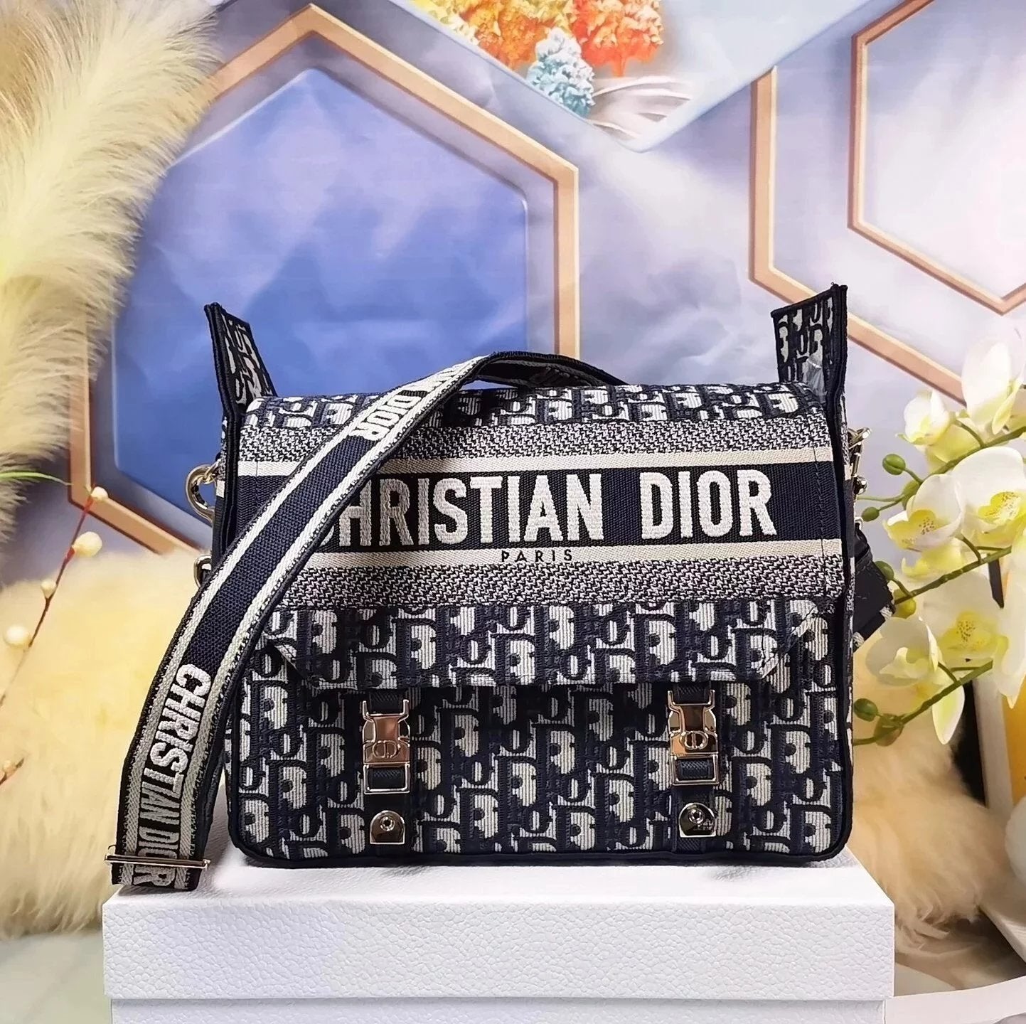 Dior Women's Bag Top version Level Surrogate Shopping2022New vibecampbag Small Size Messenger Bag Shoulder Bag Men's and Women's Bags Shoulder Messenger Bag Small Size23cm