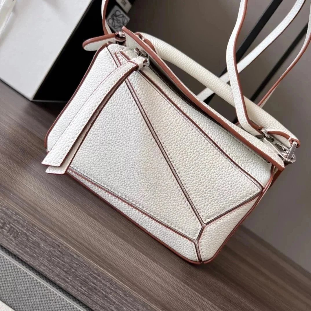 LOEWE Women's Bag Top version 【Level Surrogate Shopping】puzzle Geometric Bag Women's Bag mini18cm Mini Geometric Bag Crossbody Bag Small Size24cm Medium29cm Splicing Box Bag loewe Classic Geometric Crossbody Bag