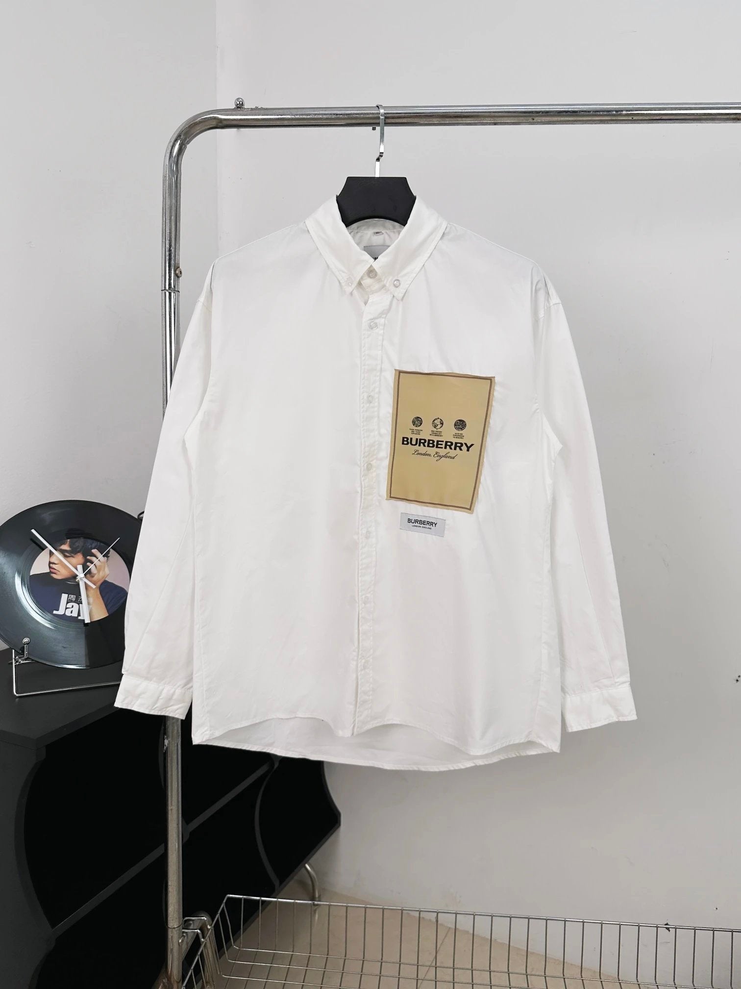 Burberry Shirt Label Appliqué Pure White Cotton Poplin Long Sleeve Shirt Casual Loose Versatile Blouse Os Unisex Cardigan with Various Styles24ss Autumn and Winter New Products