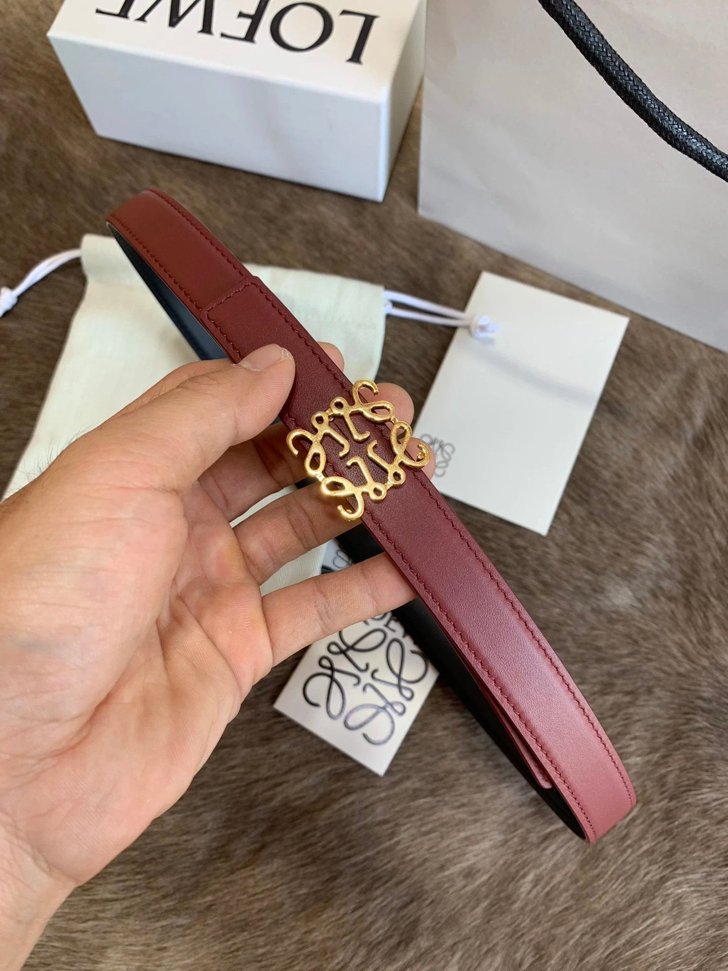 LOEWE Belt Top version Original Sample Women's Clothes Original Order Belt Width2.0cm Genuine Goods Quality Counter Full Set of Packaging Selected Imported First Layer Calfskin Leather Feel Comparable to Genuine Goods Boutique Letter Buckle