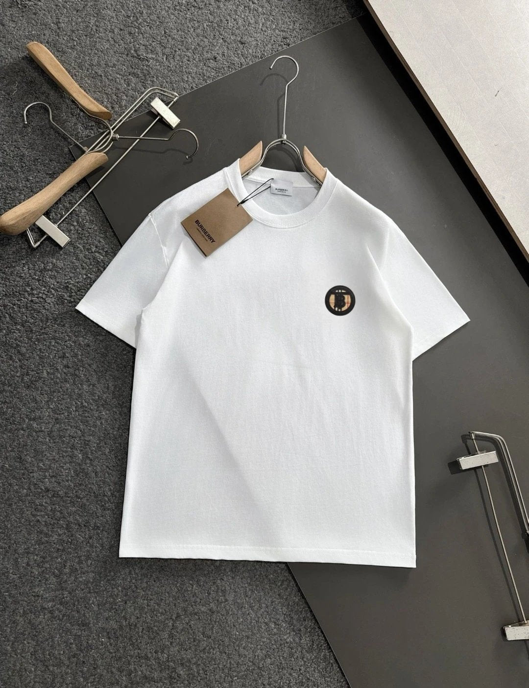 Burberry T-shirt Circular Pattern on the Chest TB Letter Embroidery logo round Neck Short Sleeve25ss New Pure Cotton Unisex Style T T-shirt OS Loose Fit Base Shirt Half Sleeve T-Shirt Top Half Sleeve