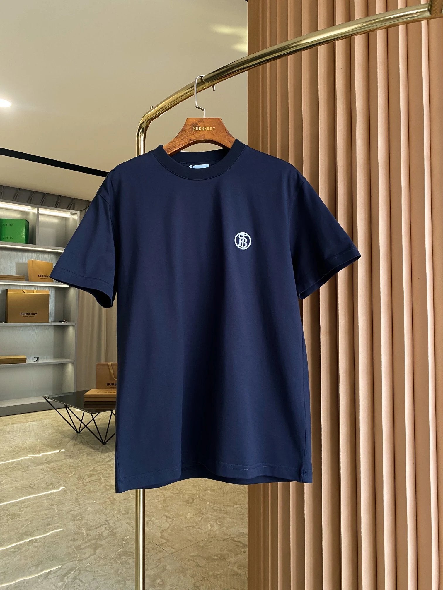 Burberry T-shirt Exclusive Round Logo on the Chest logo round Neck Short Sleeve25ss New pure cotton T Unisex T-Shirt OS Loose Fit Base Shirt Top Half Sleeve T-Shirt