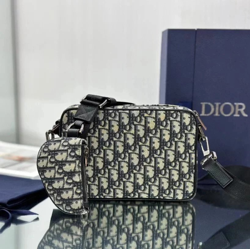 Dior Men's Bag Top version 【New products in stock】Dijia New Men's Saddle Bag Two-in-One Multifunctional Men's Bag Messenger Bag Mobile Phone Bag Shoulder Bag Mini Purse Key Bag Classic Oblique Printed Fabric Super Quality New Men's Bag Camera Bag Saddle B
