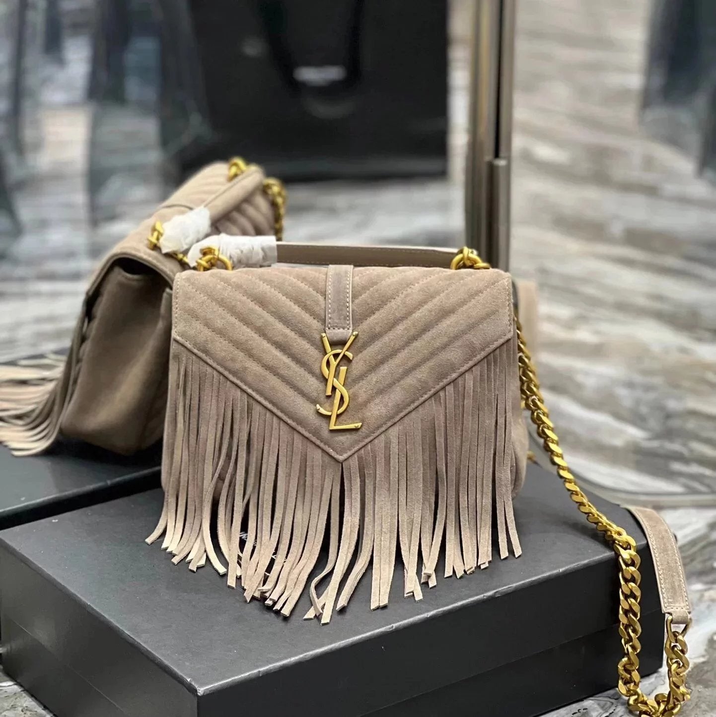 YSL Women's Bag Top version 【Original Leather】2022Autumn and Winter New Tassel Messenger Bag Women's Bag Frosted Cowhide Flip Chain Bag Tassel Bag Women's Bag392736