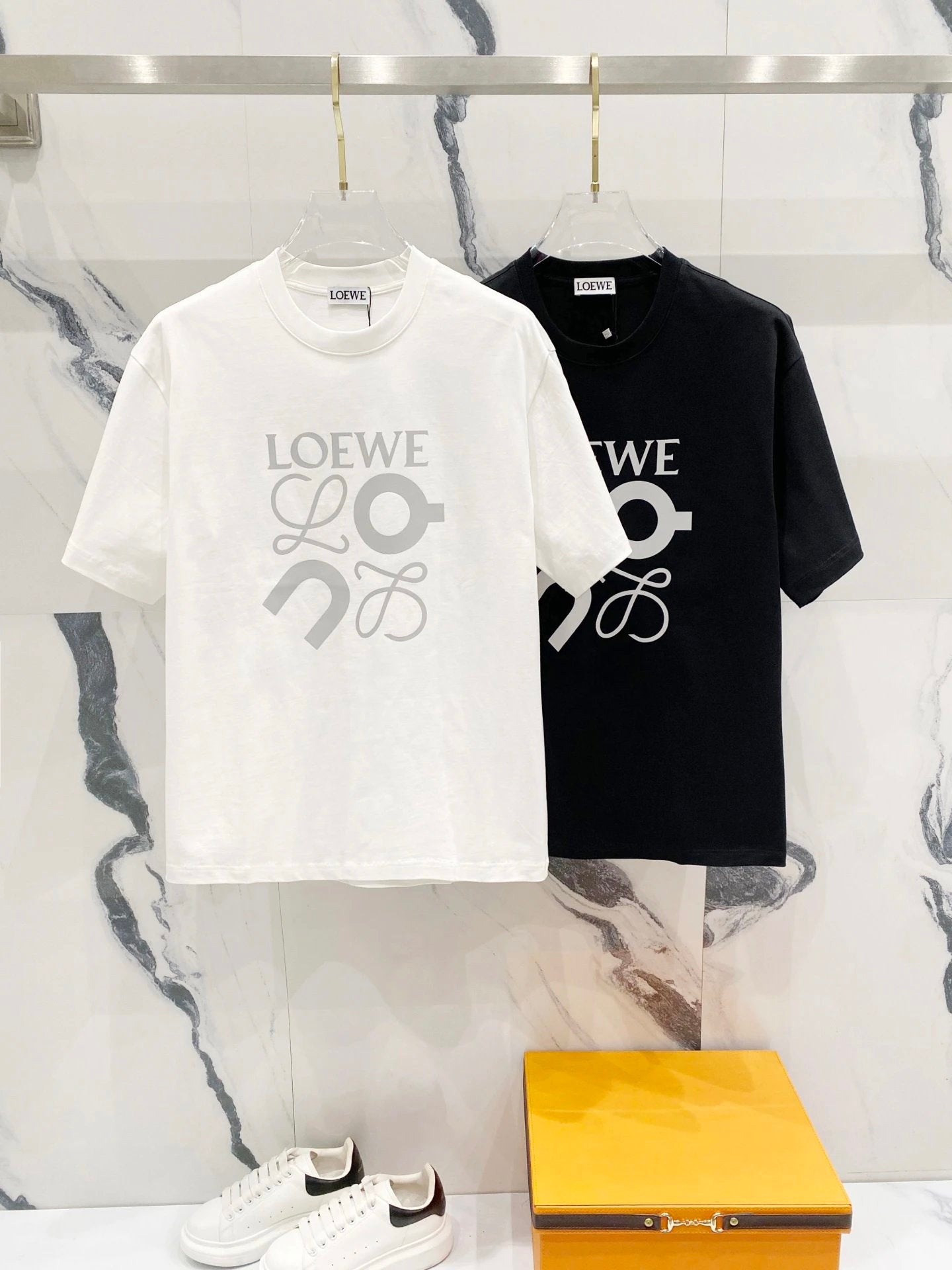 LOEWE T-shirt Front and Back Personalized Letter Print logo round Neck Short Sleeve25ss New pure cotton T Unisex T-Shirt OS Loose Fit Base Shirt Top Half Sleeve T-Shirt