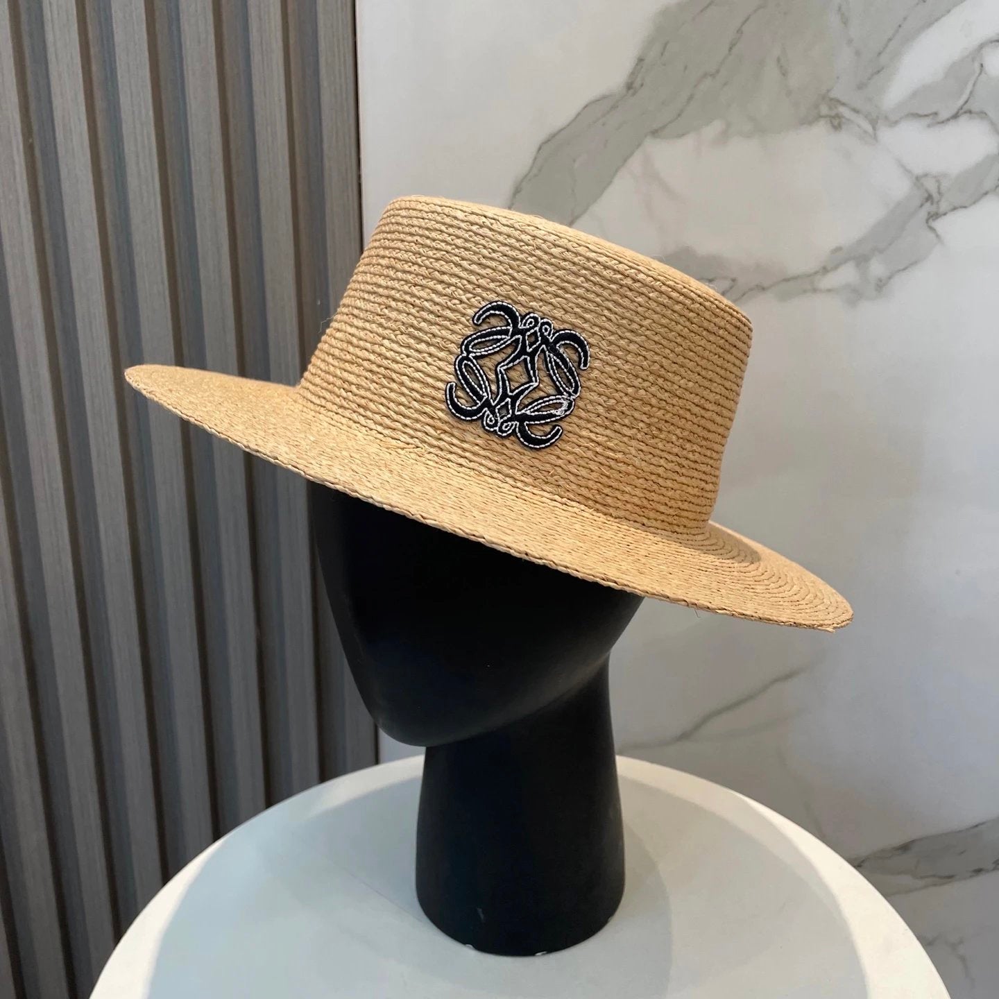 LOEWE Hat Brand Logo logo Straw Hat Fisherman Hat Casual Sun Protection Plain Face Covering Sunshade Outdoor UV Protection Versatile Flat Top Bucket Hat