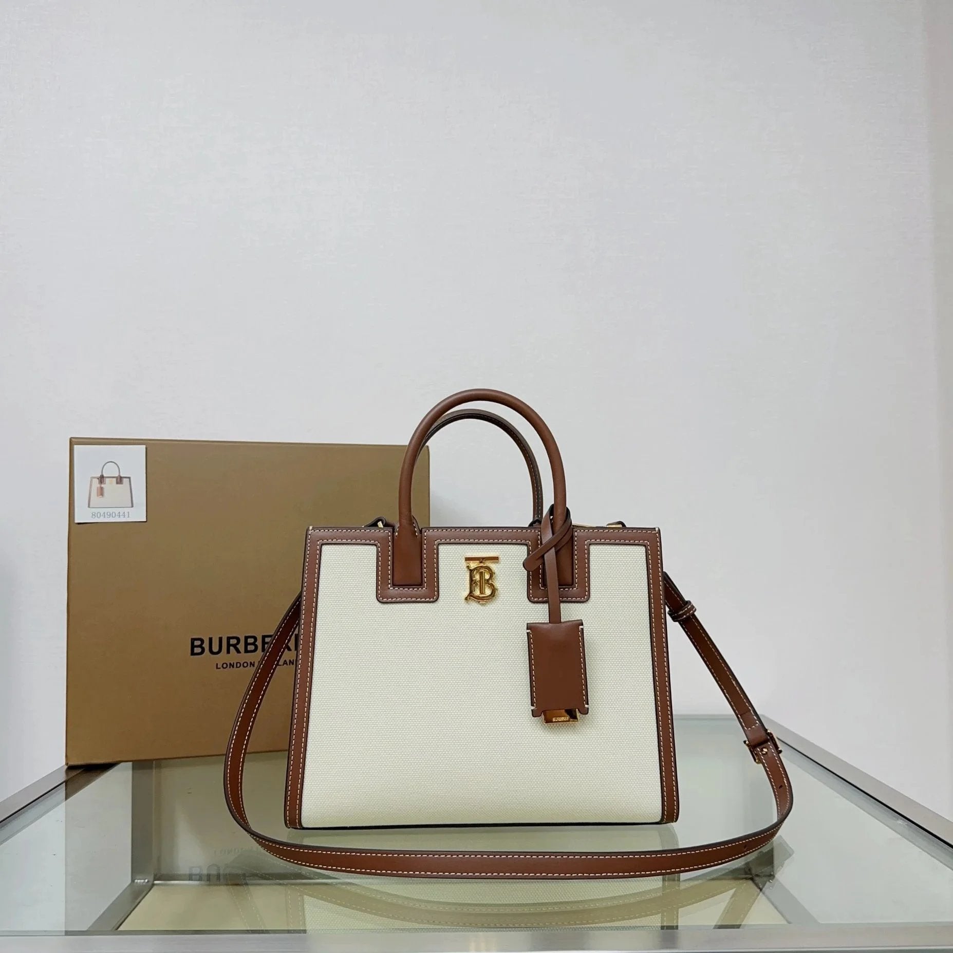 Burberry Women's Bag Top version 【Original Leather Surrogate Shopping Edition】Autumn and Winter New Women's Clothes Tote Bag Latest Version Tote Tote Bag Women's Shopping Bag Vegetable Basket Bag Portable Briefcase Thomas Exclusive Identification.