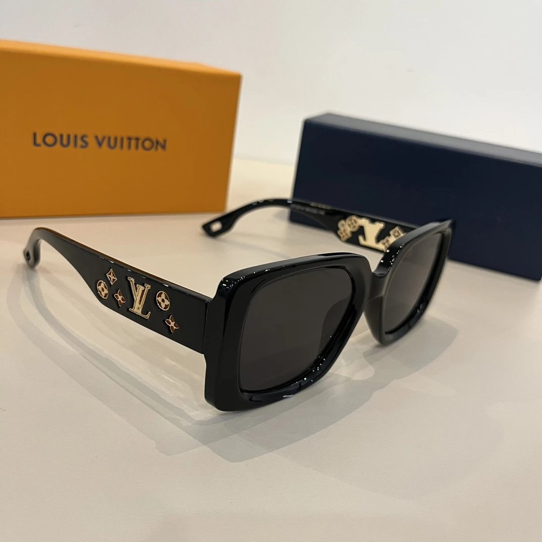 Louis Vuitton LV Sunglasses Letter Gold Logo Embellished Temple Sunglasses Slimming Non-Prescription Unisex Couple Style Driving Beach Fishing UV Protection25ss New Sports Casual Versatile
