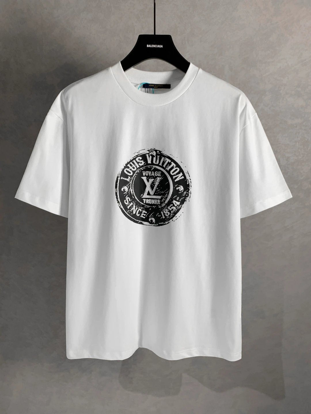 Louis Vuitton LV T-shirt Chest Badge Pattern Print logo round Neck Short Sleeve25ss New pure cotton T Unisex T-Shirt OS Drop Shoulder Loose Fit Base Shirt Top T-Shirt Short Sleeve