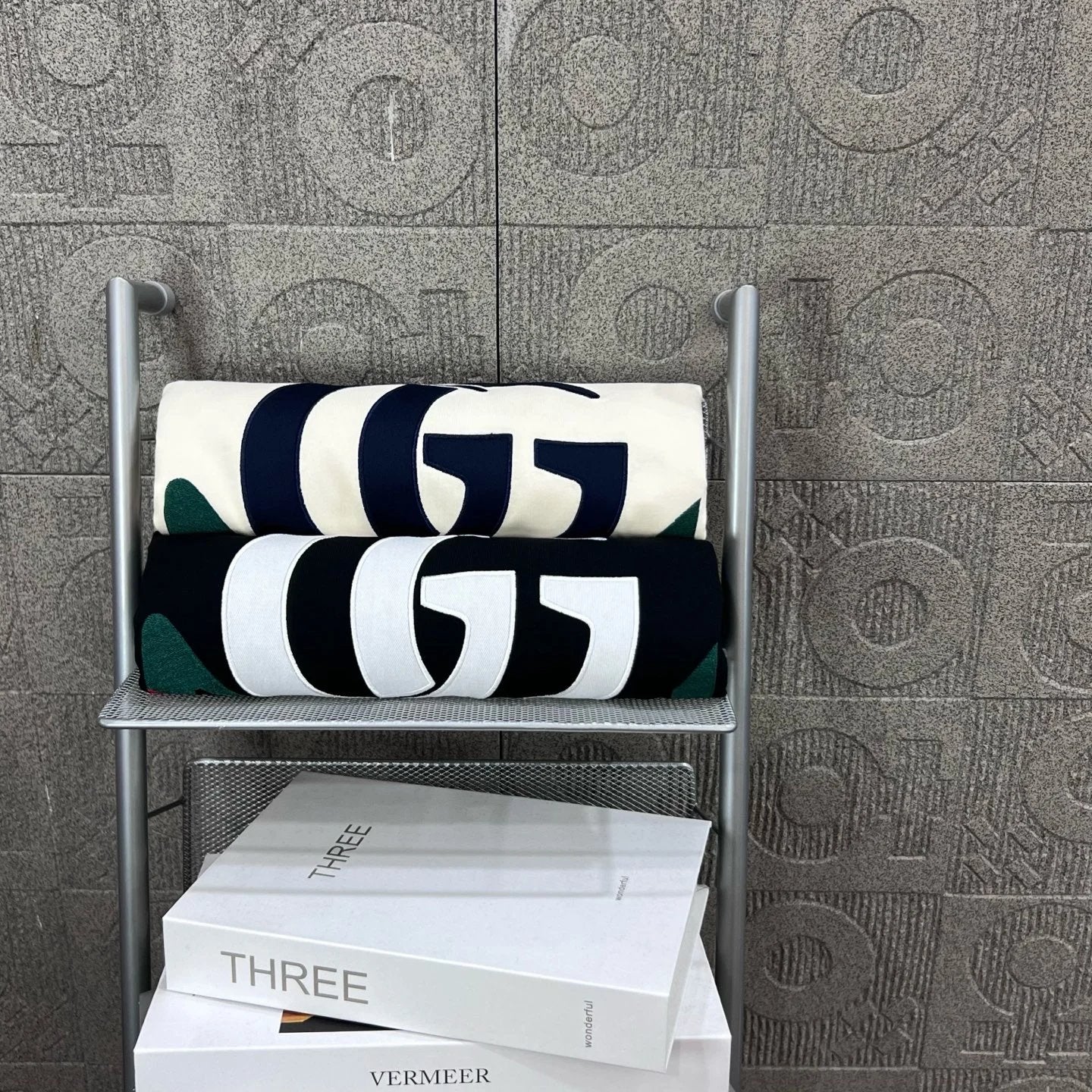 Gucci T-shirt Double-breasted G Letter Patch Embroidery logo round Neck Short Sleeve25ss New Pure Cotton Unisex Style T T-shirt OS Loose Fit Base Shirt Half Sleeve T-Shirt Top Half Sleeve