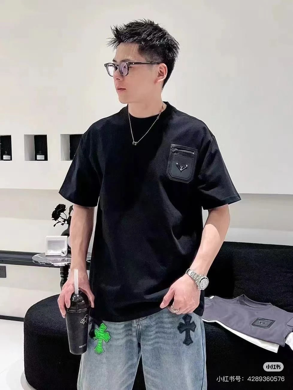 PRADA T-shirt Chest Patchwork Zipper Pocket Crew Neck Short Sleeve25ss New Pure Cotton Unisex Style T Casual T-Shirt Base Layer Shirt OS Loose design
