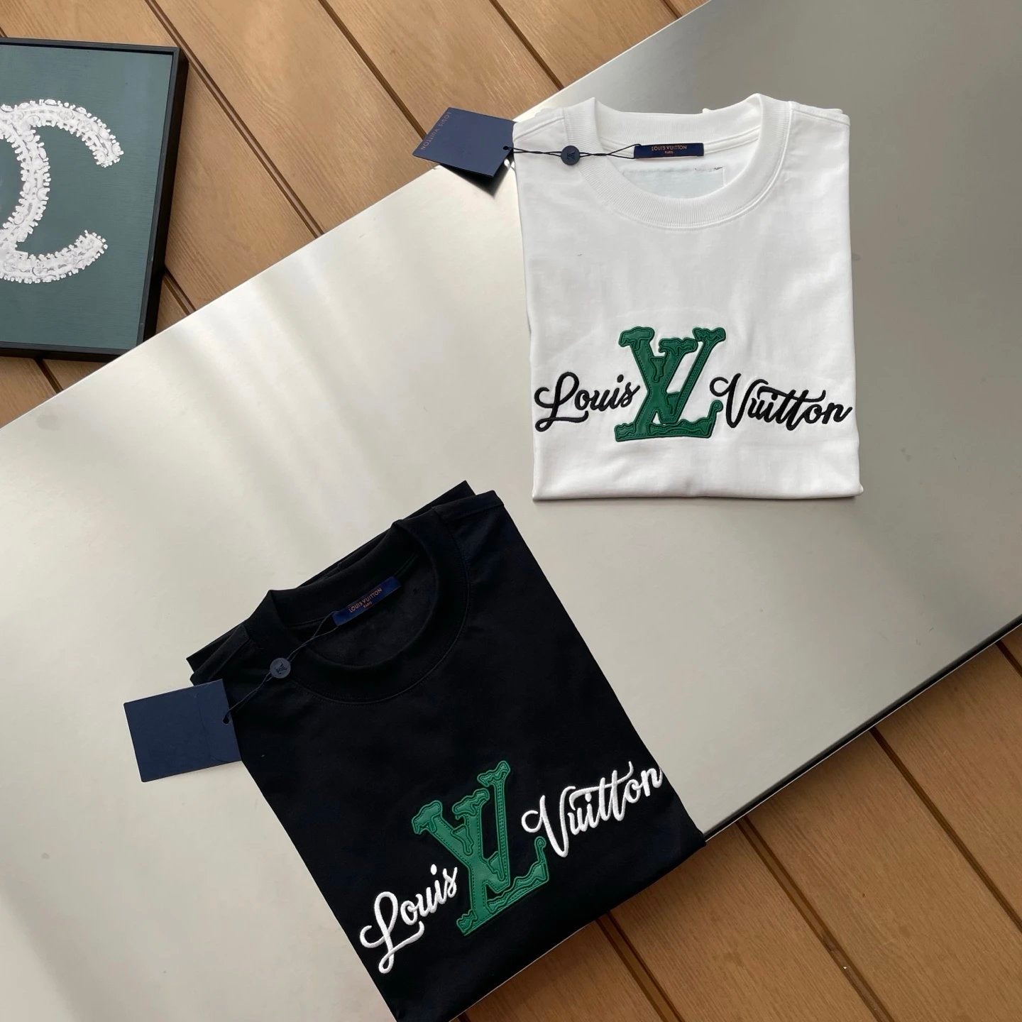 Louis Vuitton LV T-shirt Chest Letter Patch Embroidery logo round Neck Short Sleeve25ss New Pure Cotton Unisex Style T T-shirt OS Loose Fit Base Shirt Half Sleeve T-Shirt Top Half Sleeve