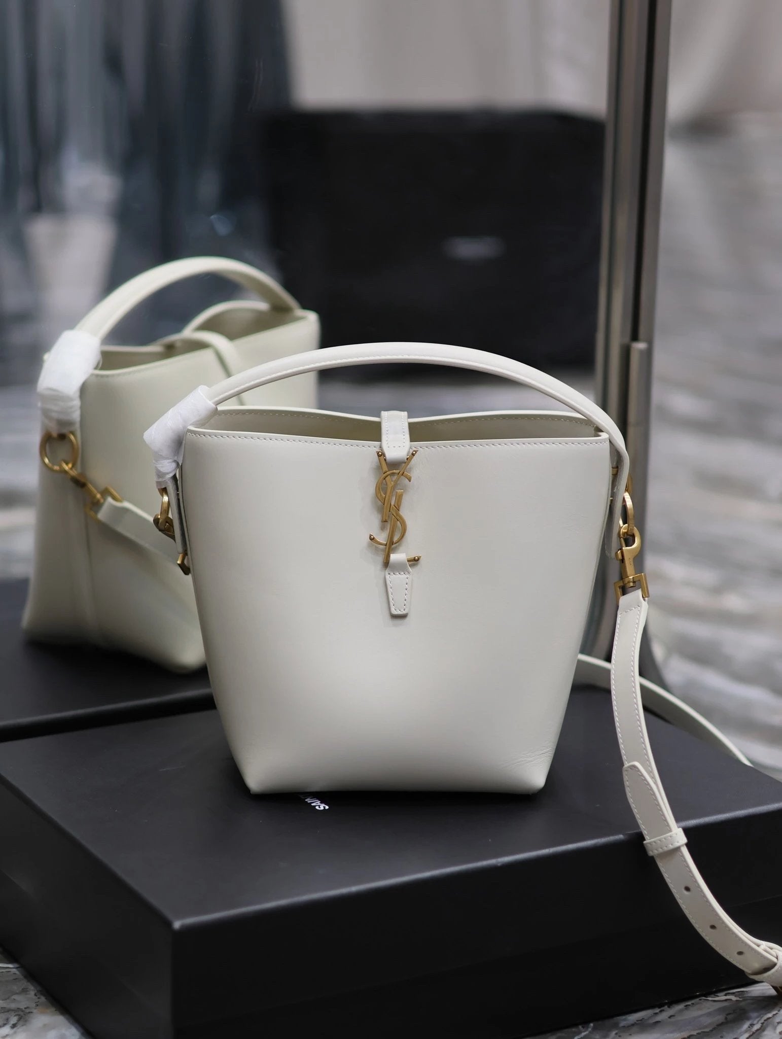 YSL Women's Bag Top version Saintlaurent2023New LE37Water Bucket Bag Summer New Women's Hand-Carrying Bucket Bag Bucket Bag Shoulder Messenger Bag Stiff Cowhide Bucket Bag Bucket Bag Two-in-One Composite Bag Bucket Bag742828